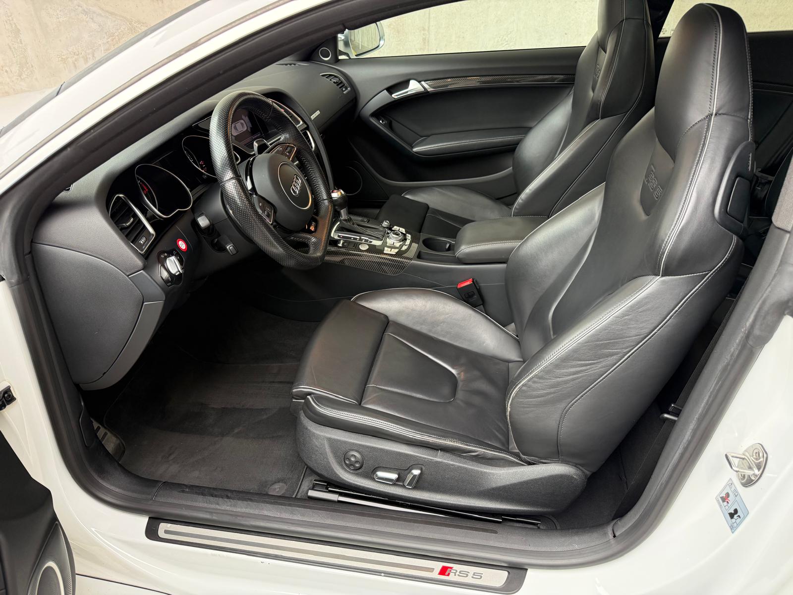 AUDI RS5 Cabrio 4.2 FSI quattro S-tronic-image-5