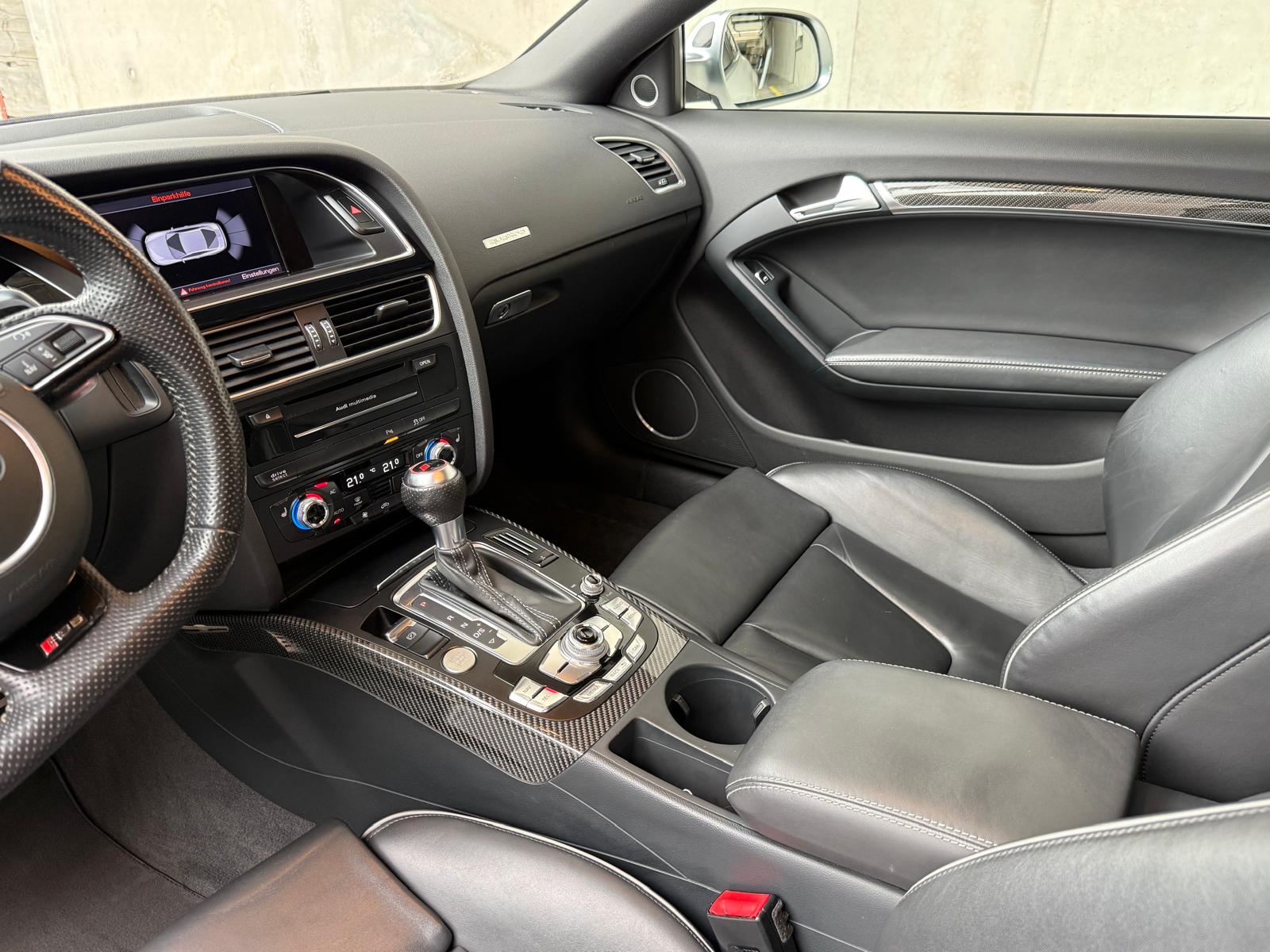 AUDI RS5 Cabrio 4.2 FSI quattro S-tronic-image-6