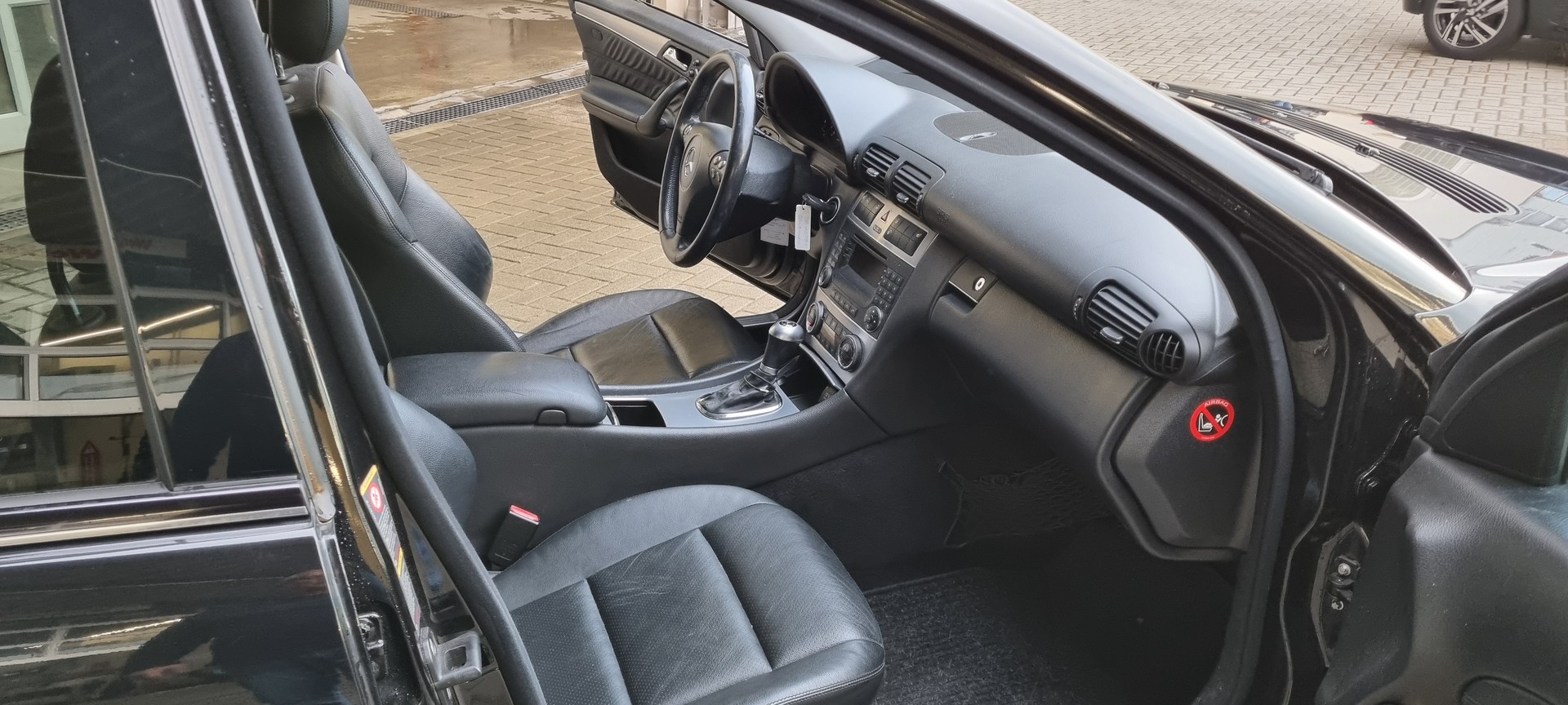 MERCEDES-BENZ C 200 Kompressor Avantgarde-image-8