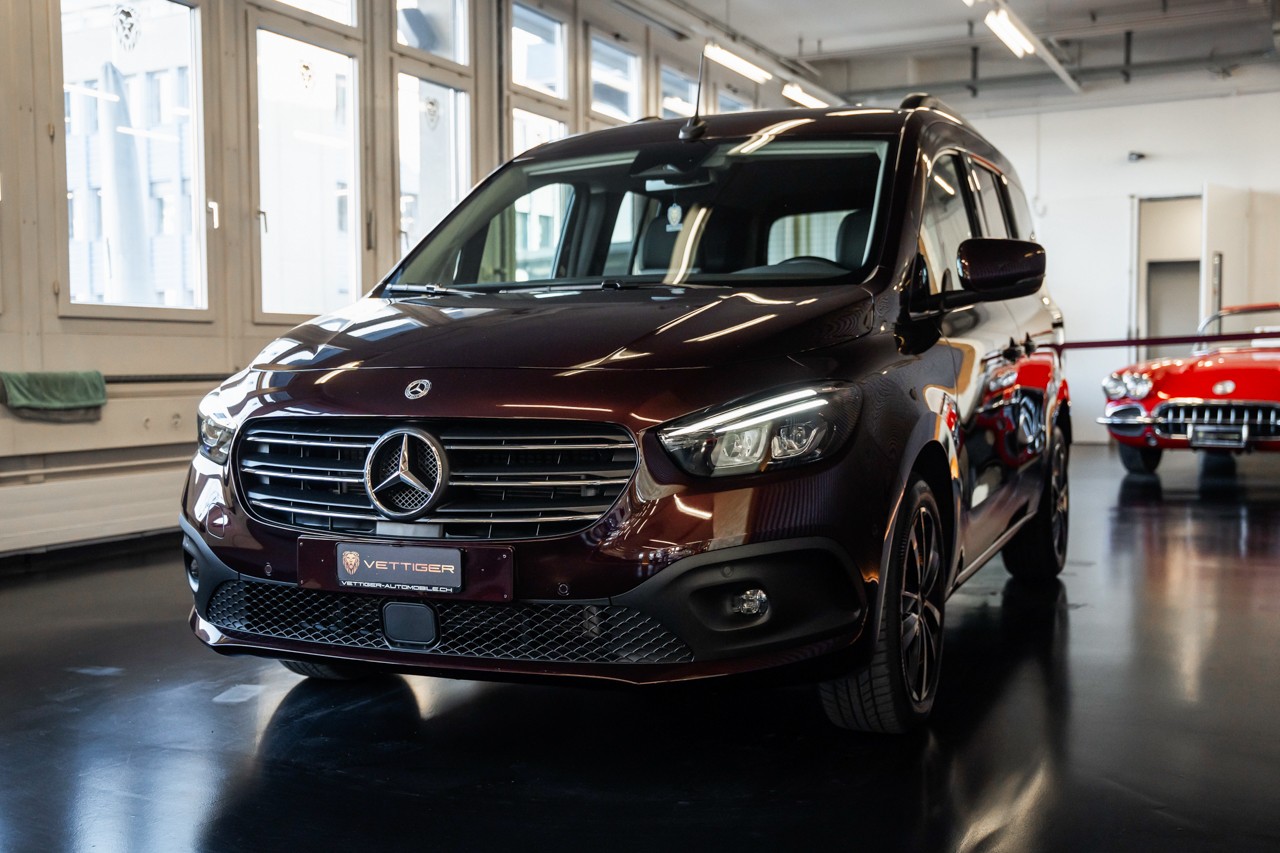 MERCEDES-BENZ T-Klasse 180D Style Automat-showroom-element-3