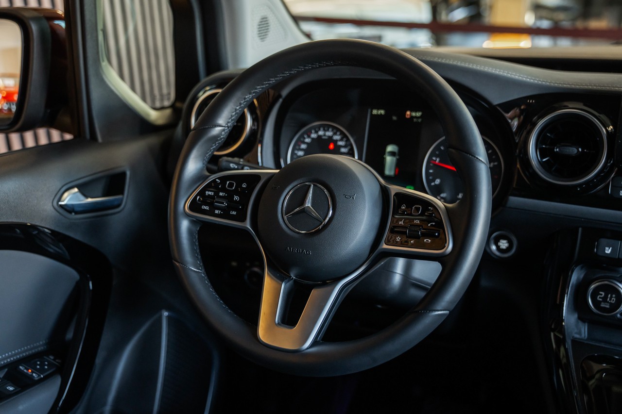 MERCEDES-BENZ T-Klasse 180D Style Automat-image-29