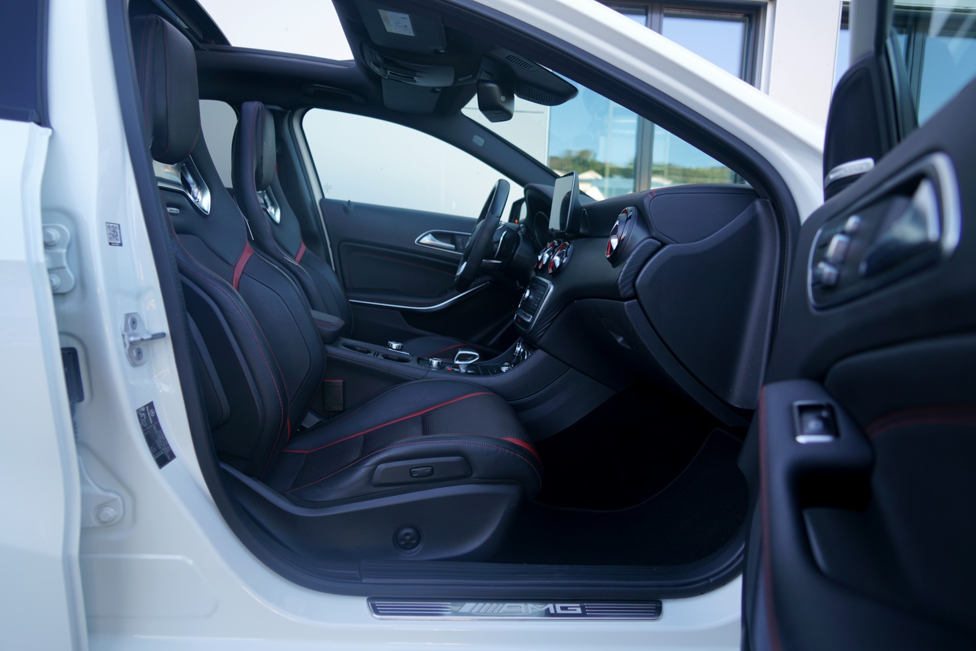 MERCEDES-BENZ A 45 AMG 4Matic Speedshift 7G-DCT (CH)-image-14