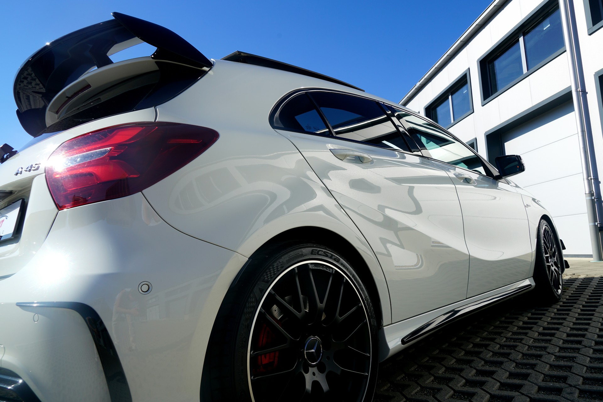 MERCEDES-BENZ A 45 AMG 4Matic Speedshift 7G-DCT (CH)-image-3