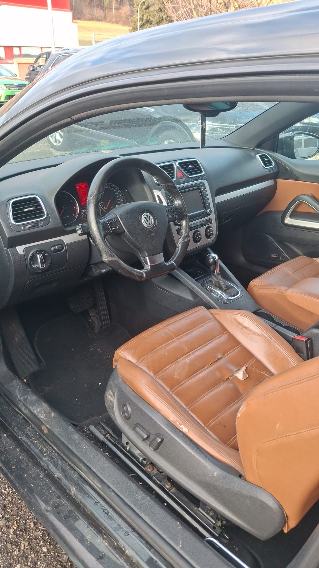 VW Scirocco 2.0 TSI DSG-image-8