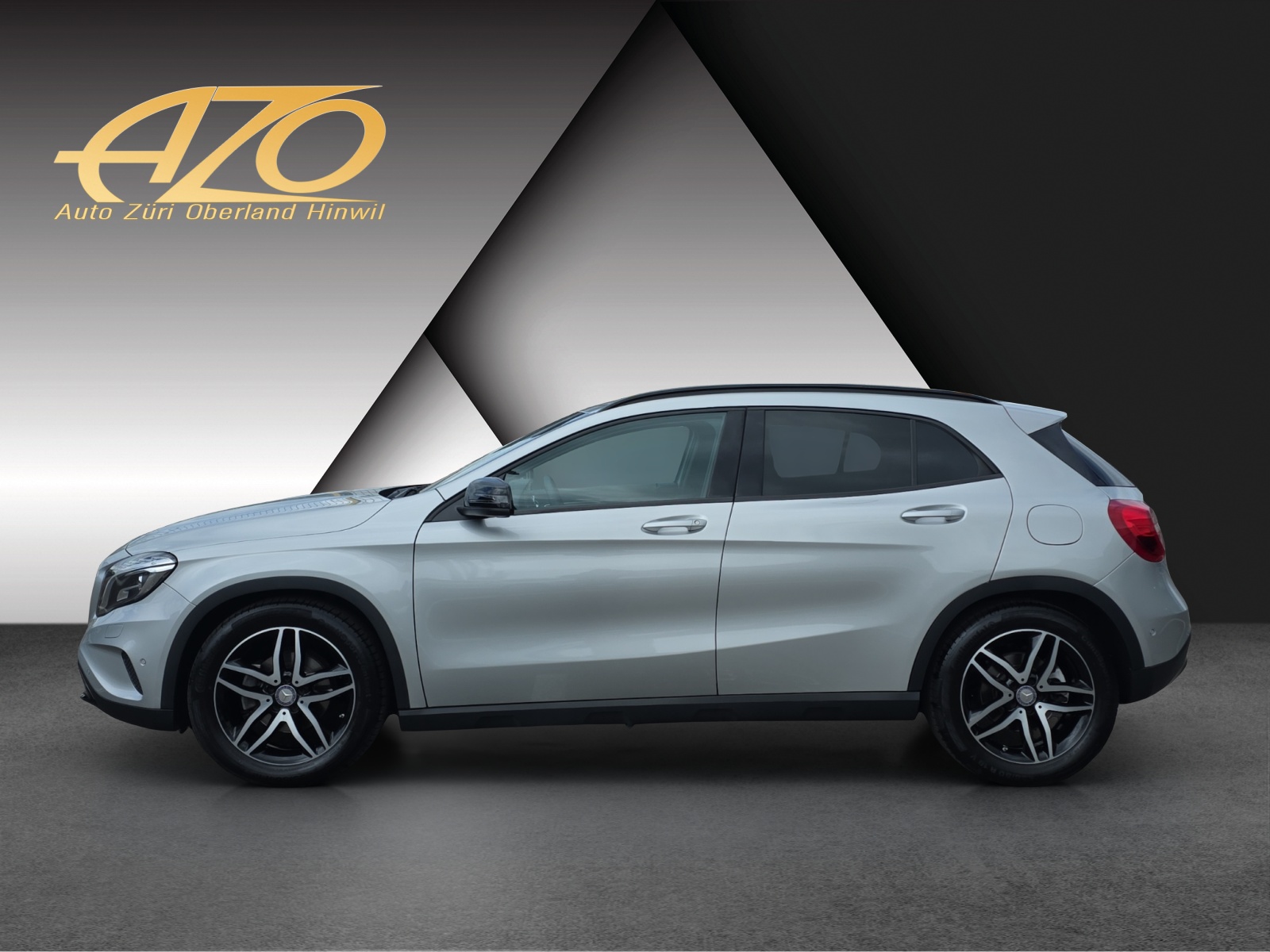 MERCEDES-BENZ GLA 200 Night Star 7G-DCT-image-4