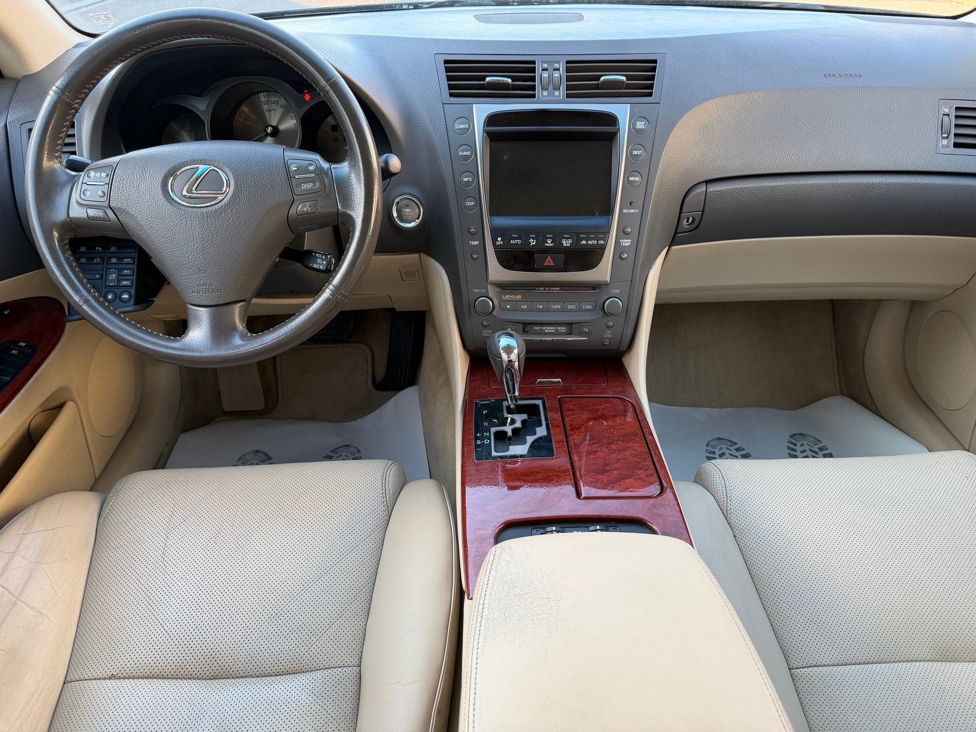 LEXUS GS 300 Edition Automatic-image-11