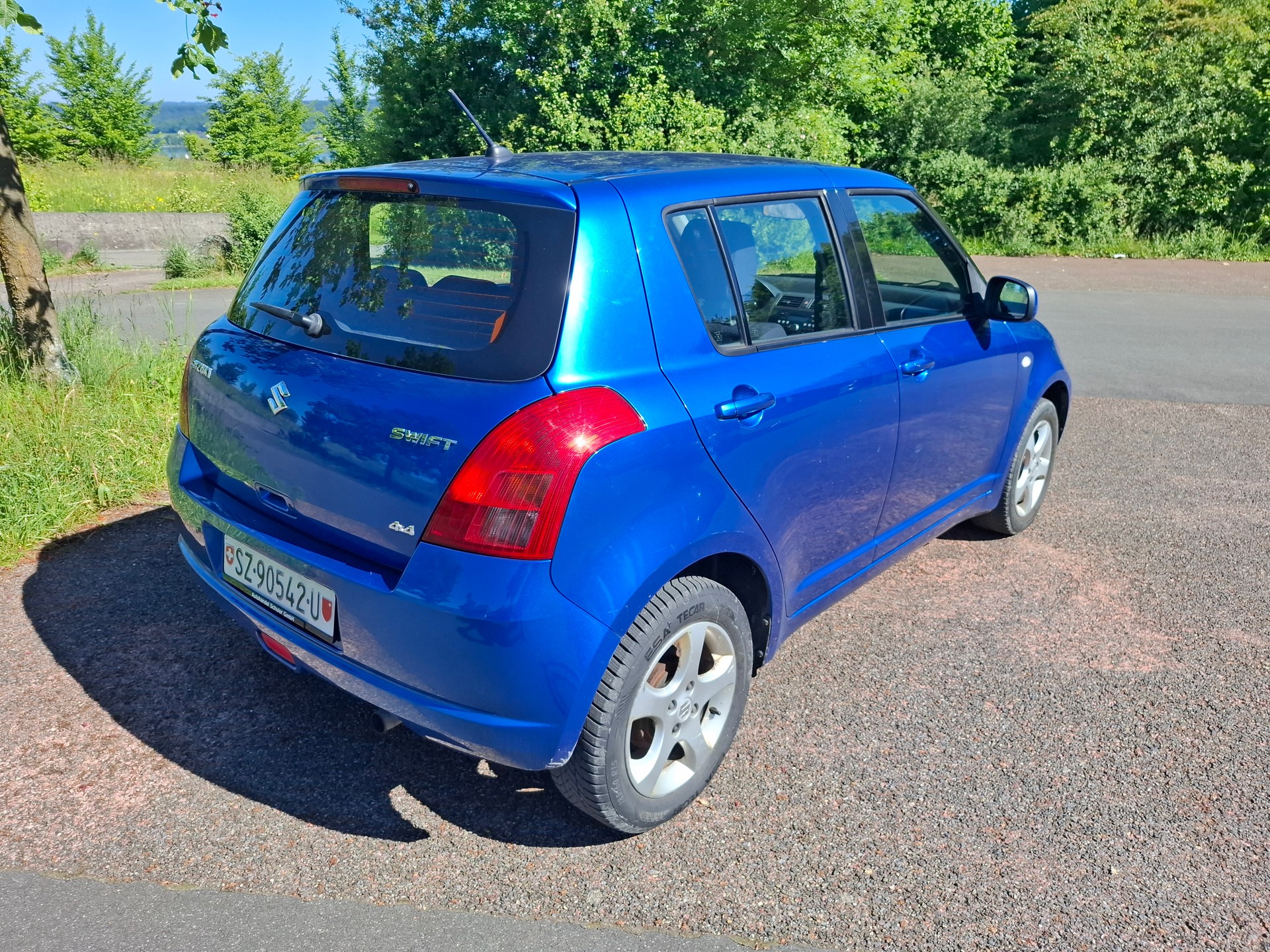 SUZUKI Swift 1.3i 16V GL Top 4x4-image-5