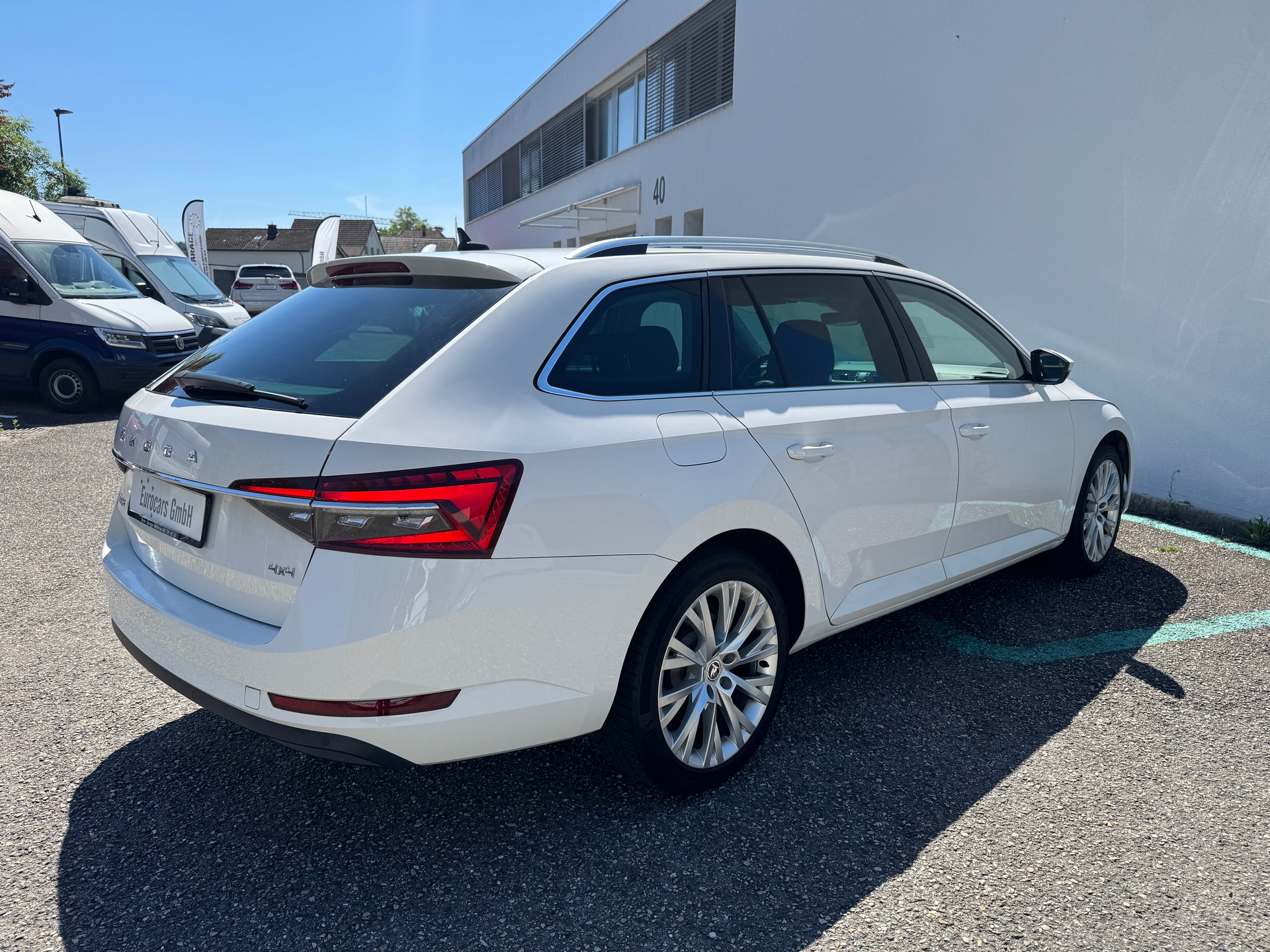 SKODA Superb Combi 2.0 TDi Style 4x4 DSG-showroom-element-3