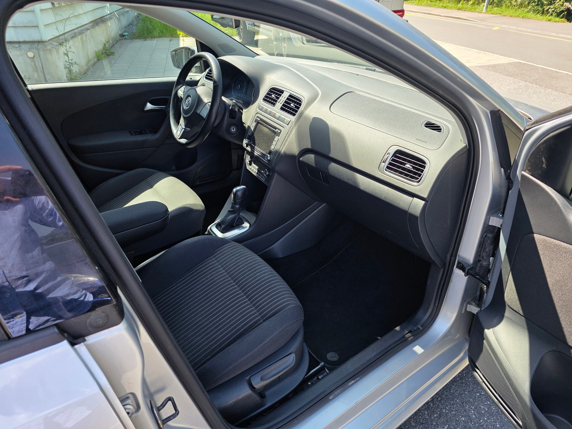 VW Polo 1.2 TSI Highline DSG / Frisch ab MFK-image-7