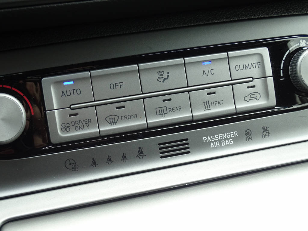 HYUNDAI Kona Electric Amplia-image-11