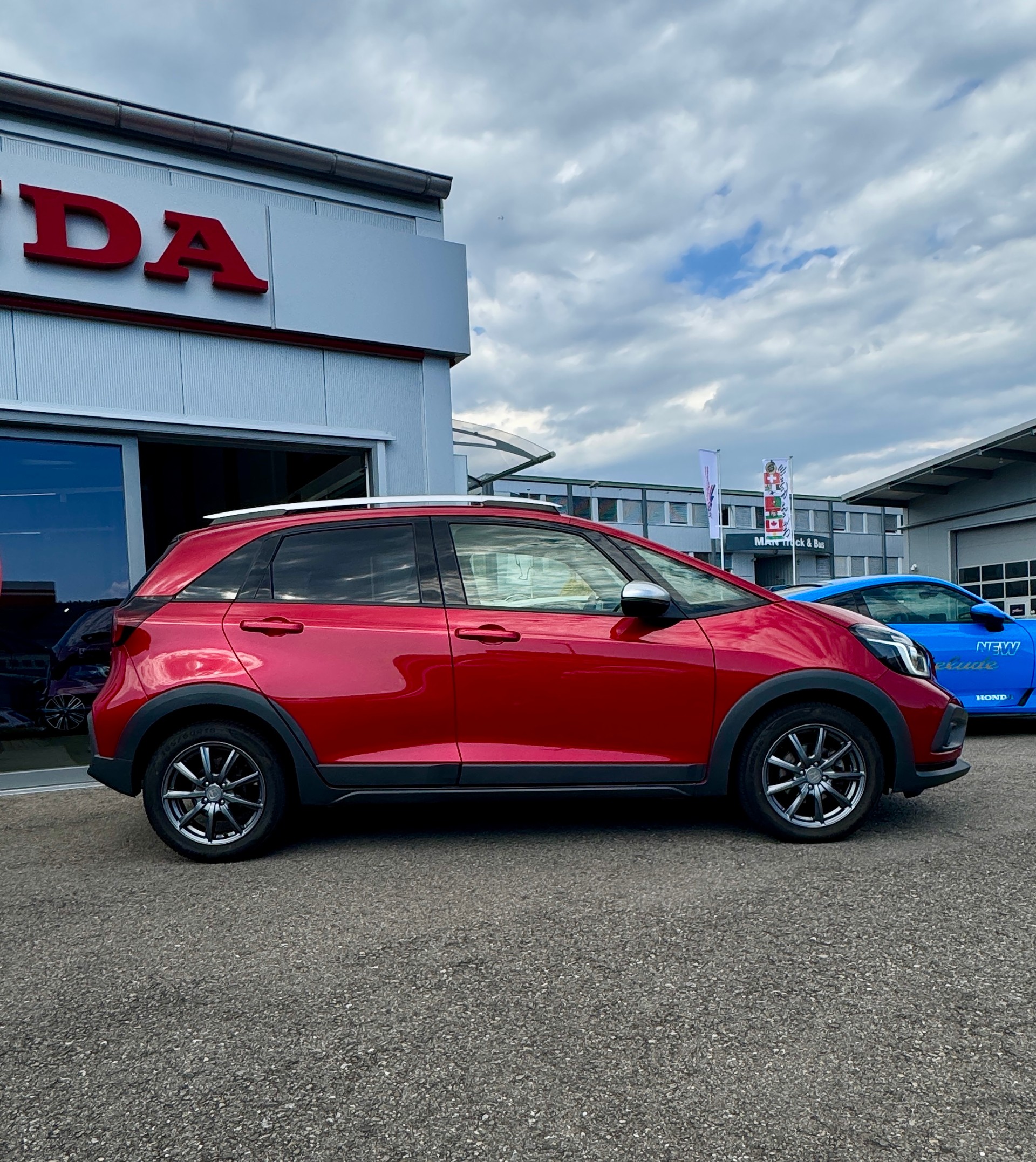 HONDA Jazz 1.5i-MMD Crosstar Executive E-CVT-image-3