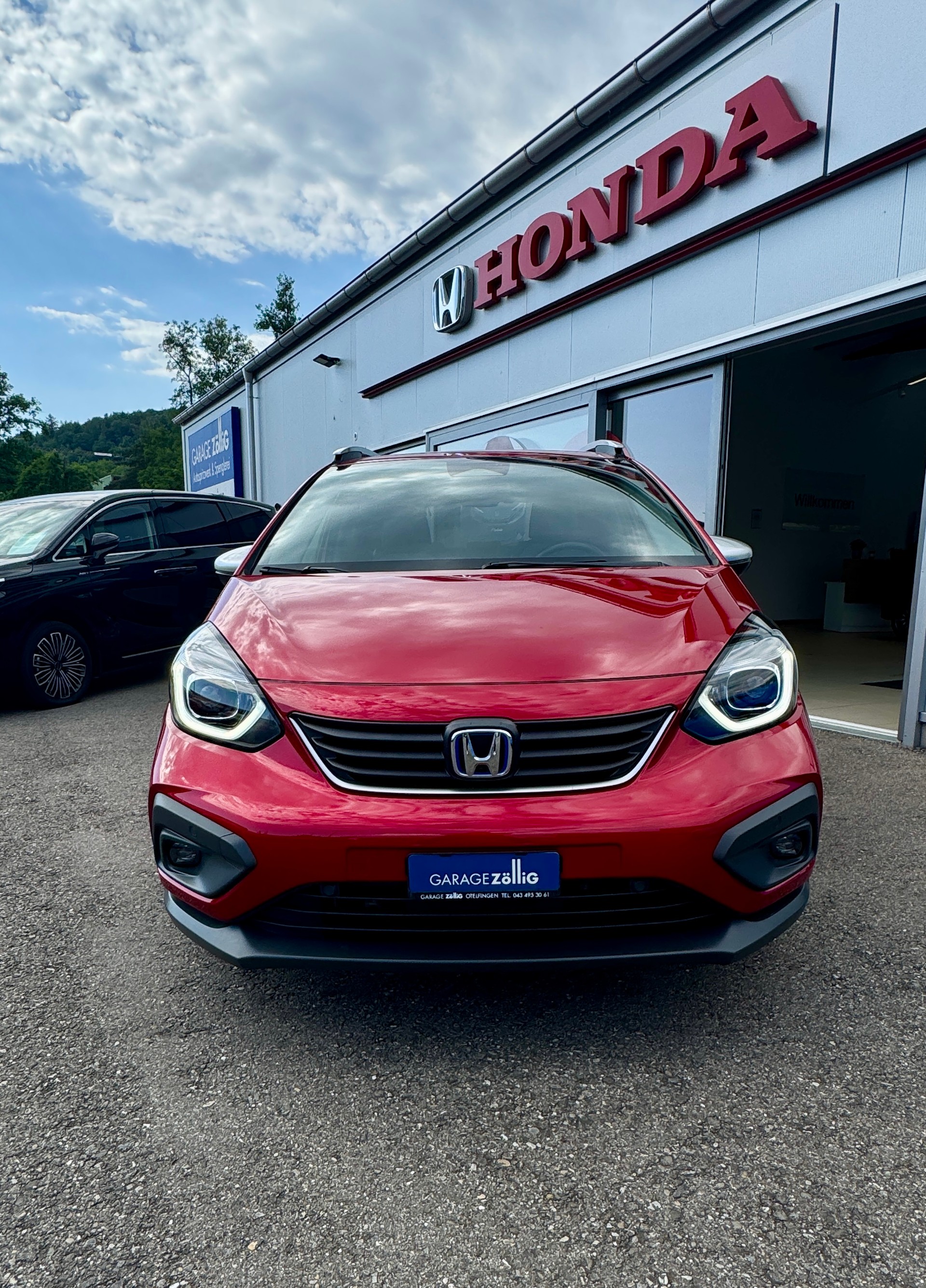 HONDA Jazz 1.5i-MMD Crosstar Executive E-CVT-image-2