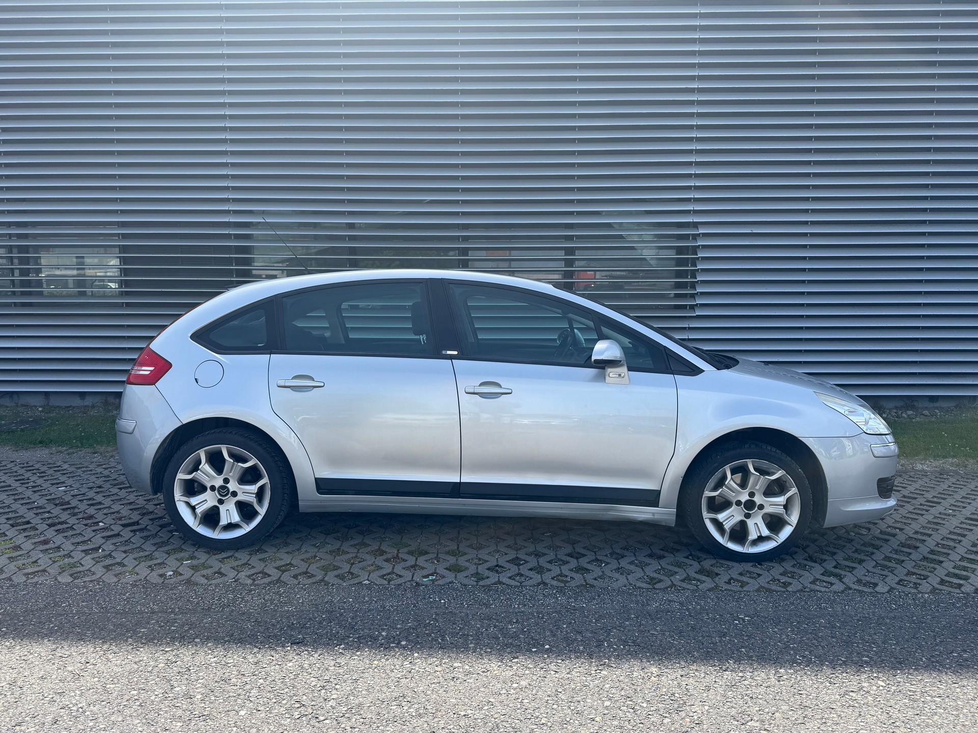 CITROEN C4 Berline 2.0 16V HDi Exclusive Automatic-image-1