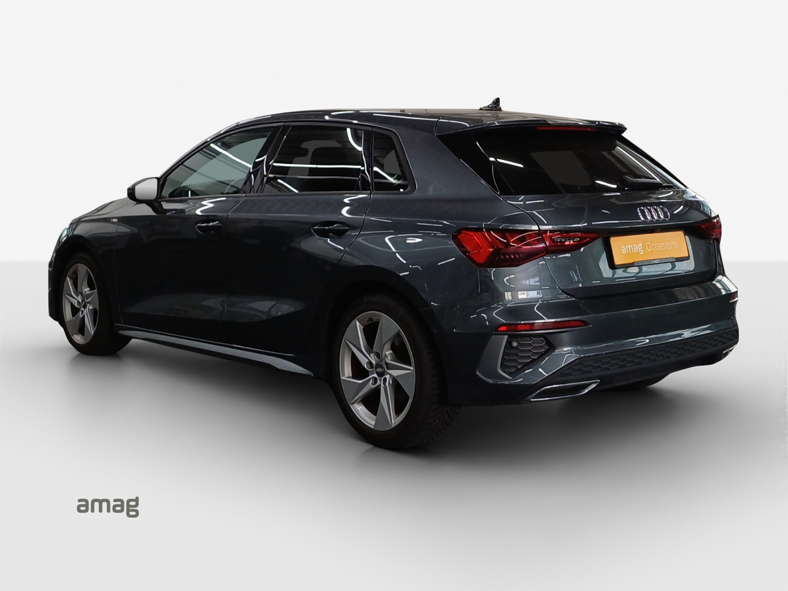 AUDI A3 Sportback 35 TFSI S line Attraction S-tronic-showroom-element-2