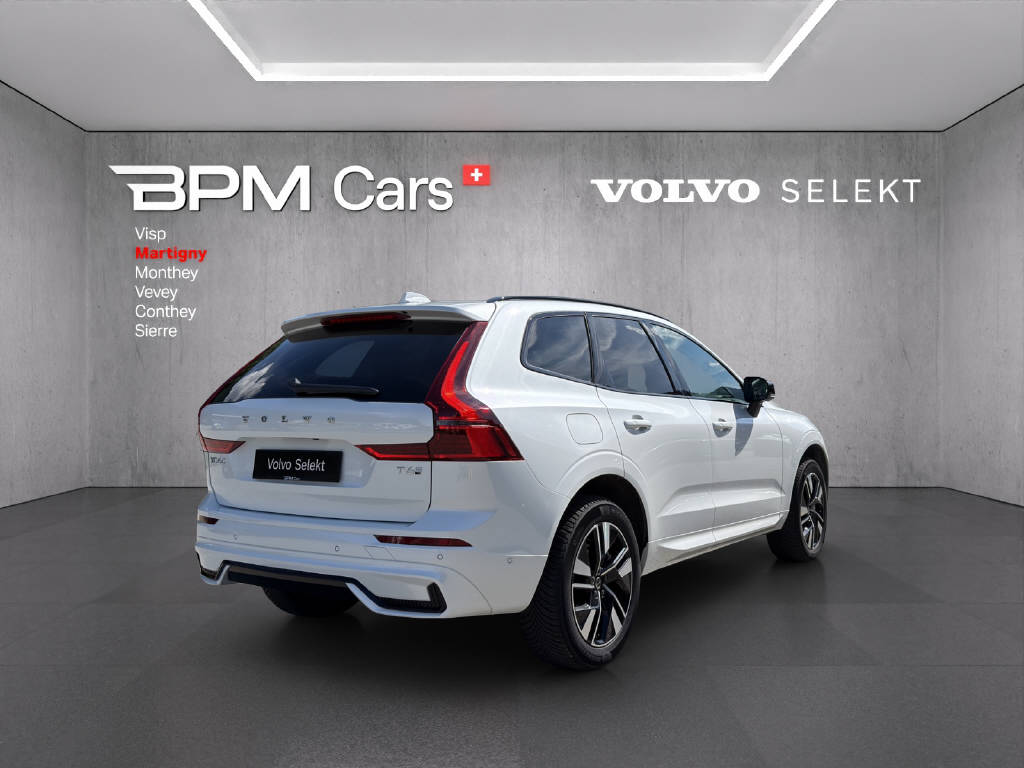 VOLVO XC60 2.0 T6 TE Plus Dark eAWD-showroom-element-3