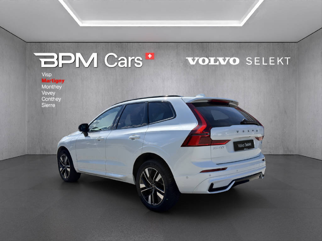 VOLVO XC60 2.0 T6 TE Plus Dark eAWD-showroom-element-1