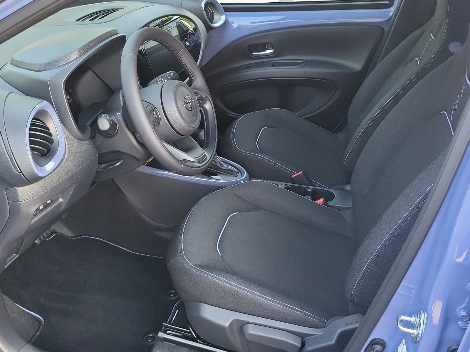 TOYOTA Aygo X 1.5 VVT-i HSD Trend-image-12
