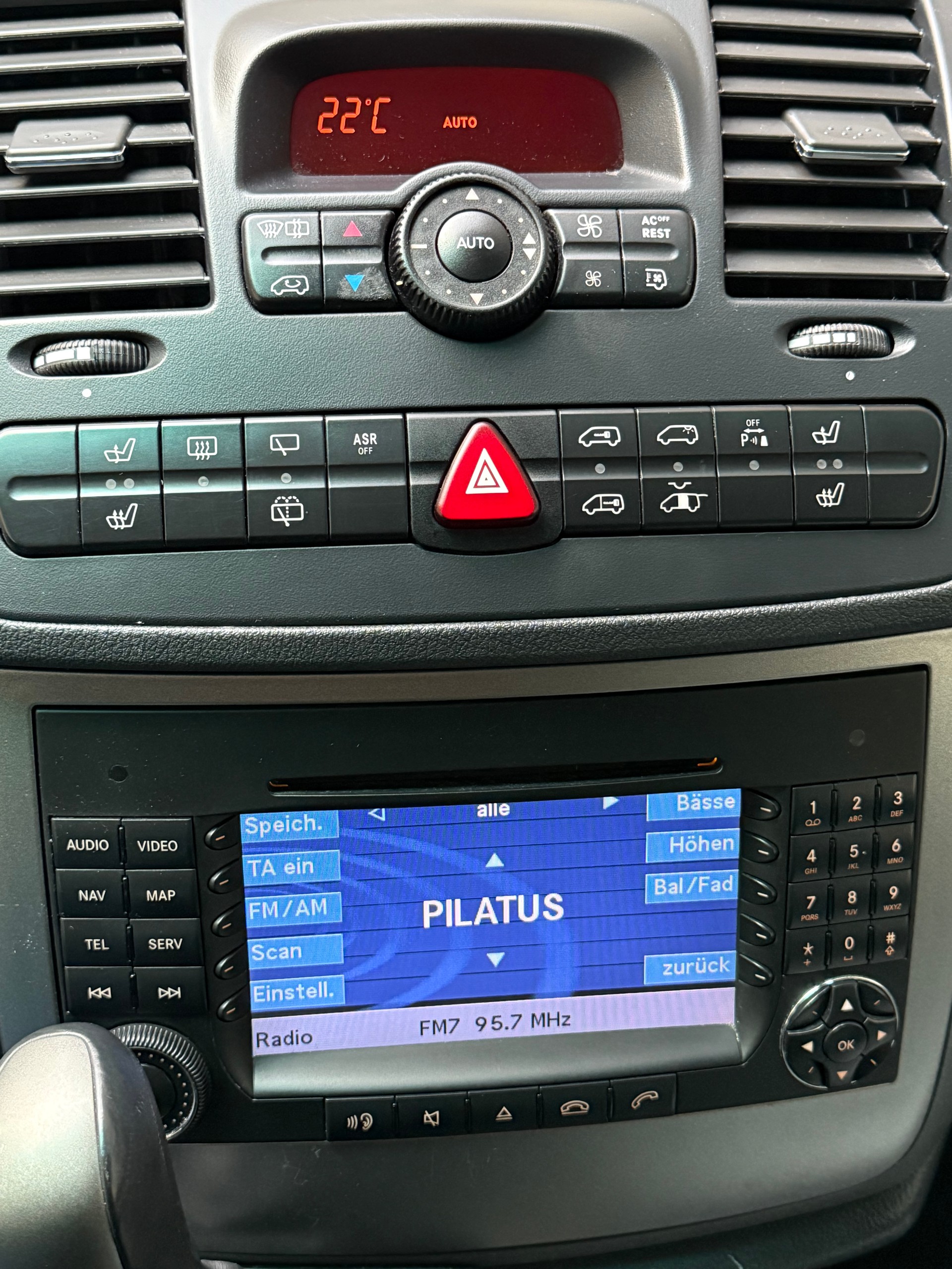 MERCEDES-BENZ Viano Marco Polo 3.0 CDI L Aut.-image-14