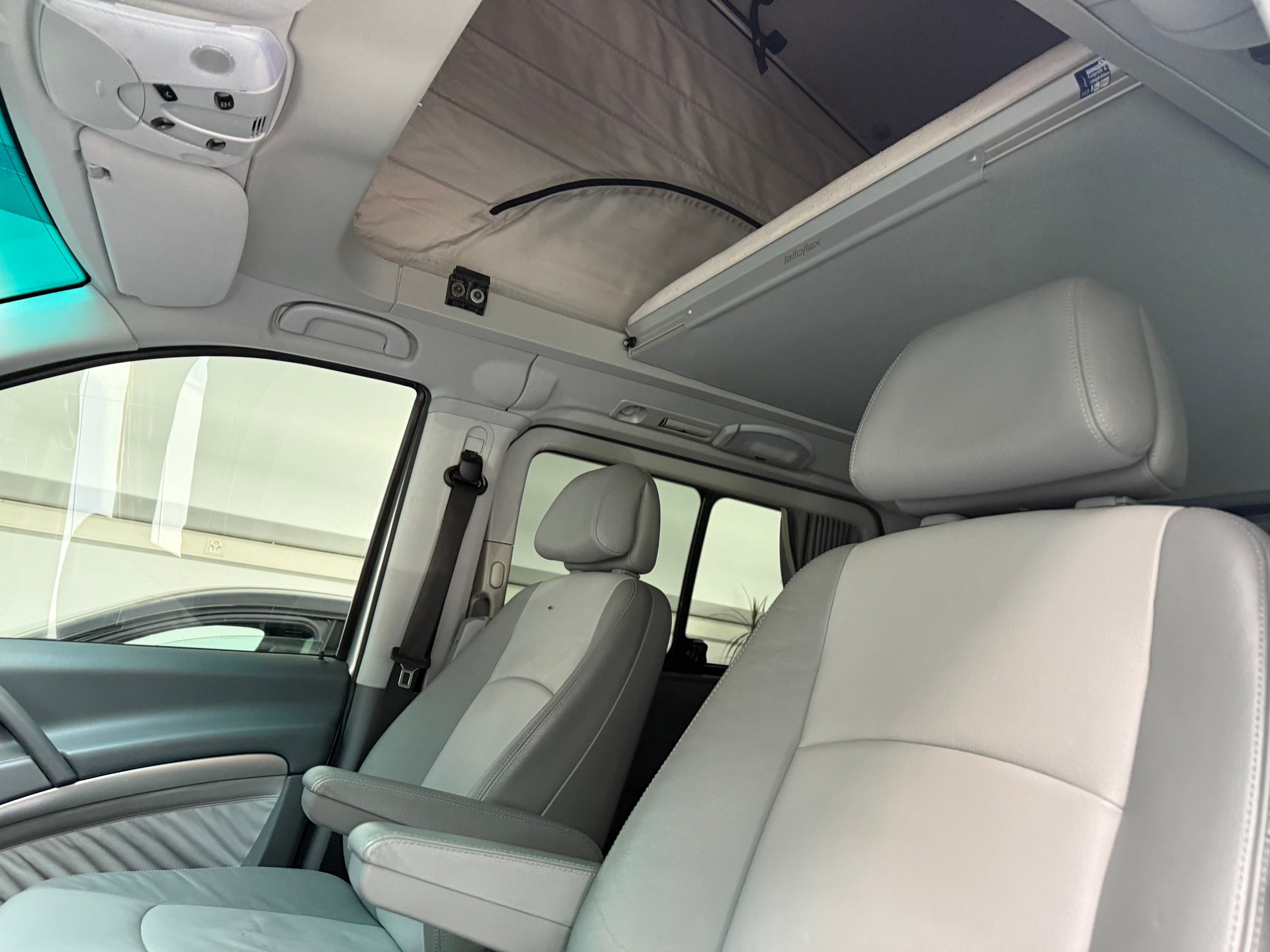 MERCEDES-BENZ Viano Marco Polo 3.0 CDI L Aut.-image-12
