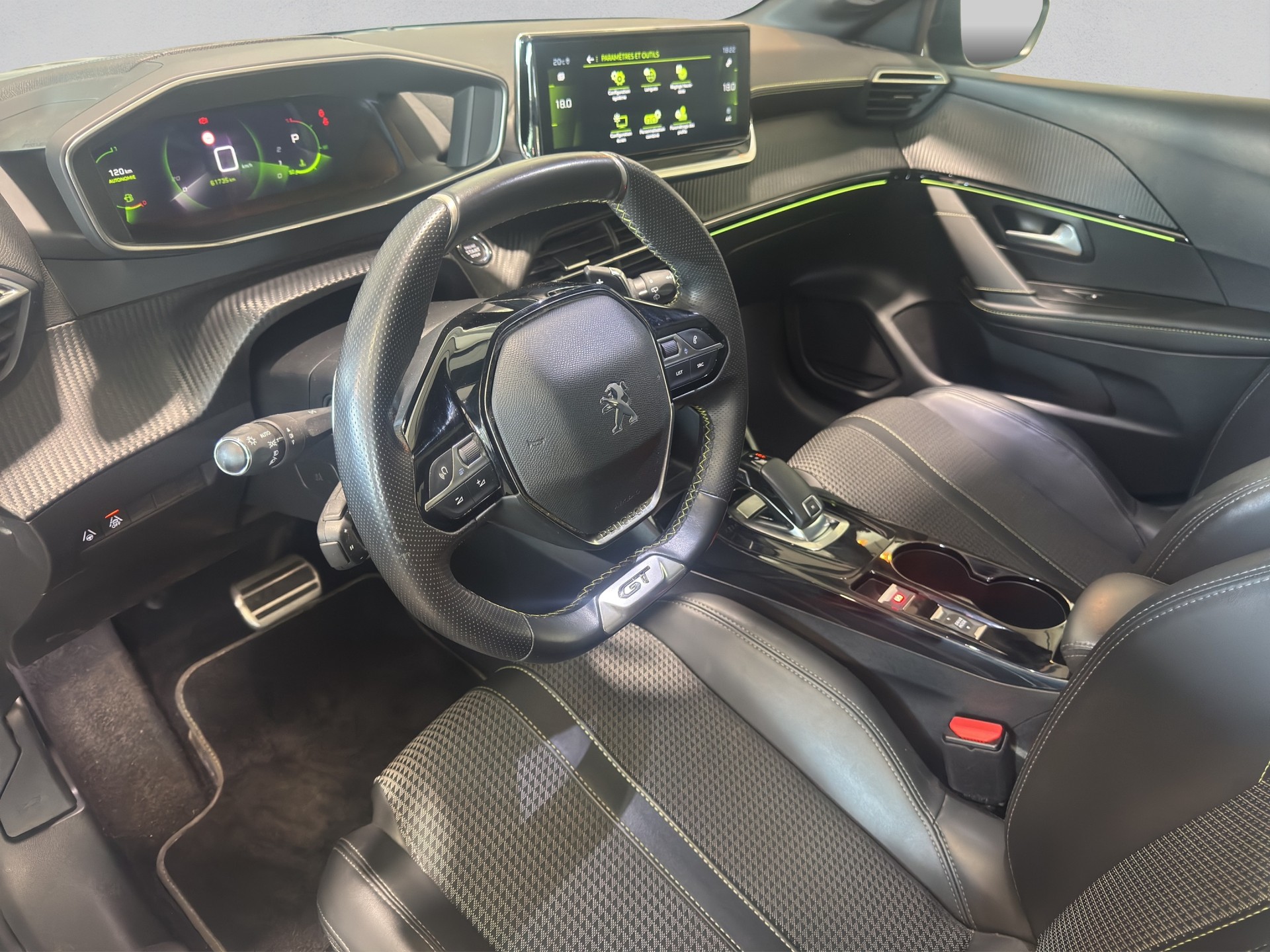 PEUGEOT 208 1.2 PureTech GT Line EAT8-image-8