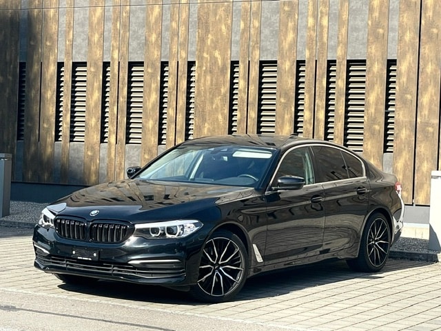 BMW 520d xDrive Luxury Line Steptronic-showroom-element-2