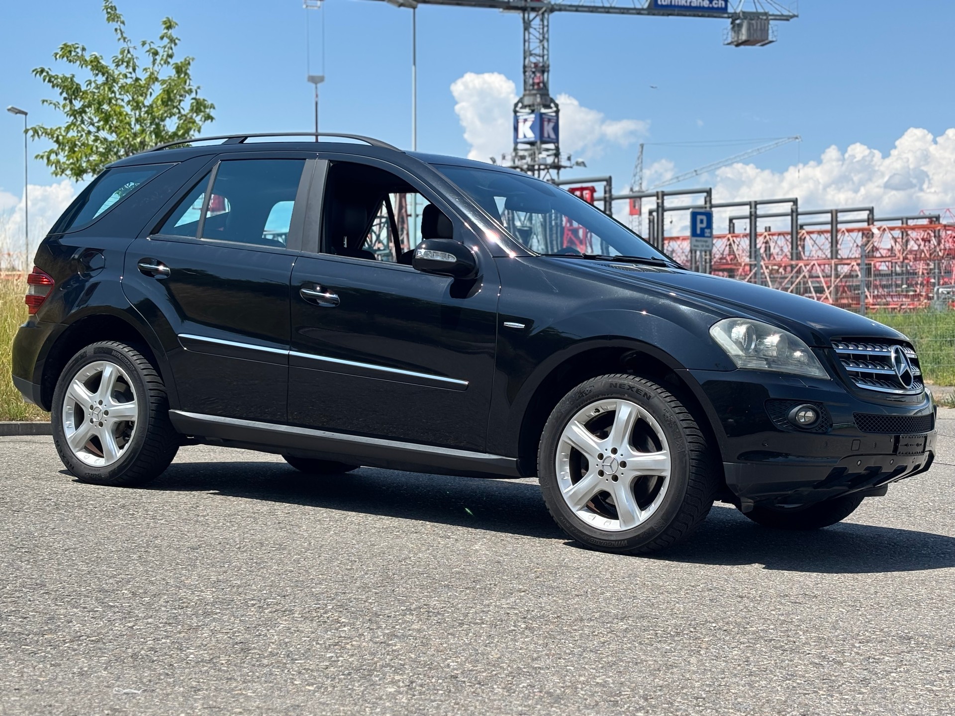MERCEDES-BENZ ML 350 4Matic Edition 7G-Tronic-showroom-element-2