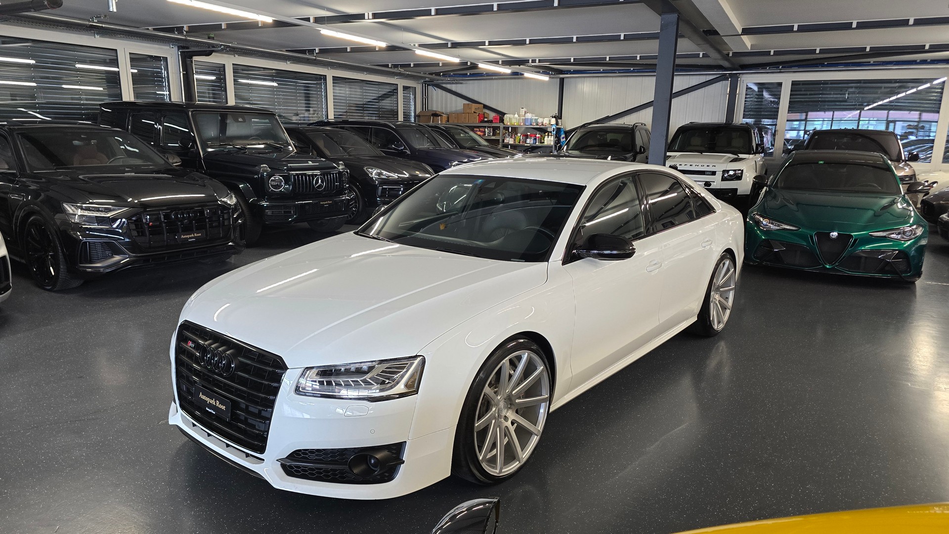 AUDI S8 4.0 TFSI V8 plus quattro tiptronic-image-13