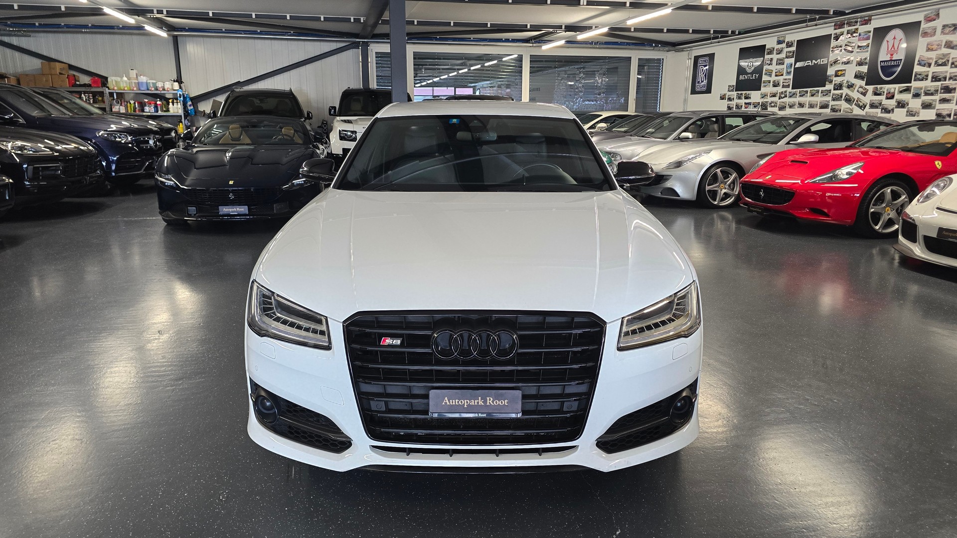 AUDI S8 4.0 TFSI V8 plus quattro tiptronic-showroom-element-3