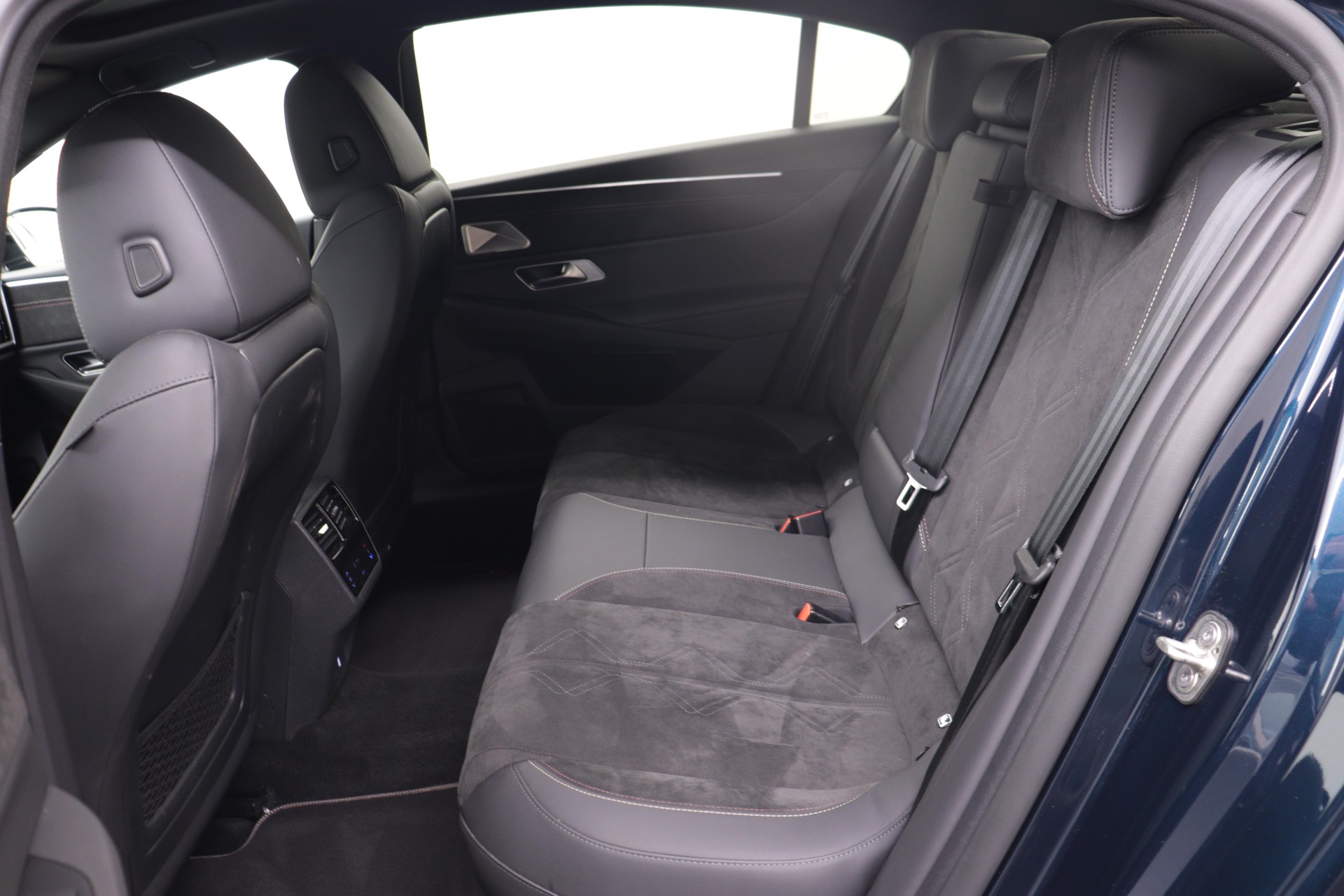 DS AUTOMOBILES 9 1.6 E-Tense Performance Line+-image-9