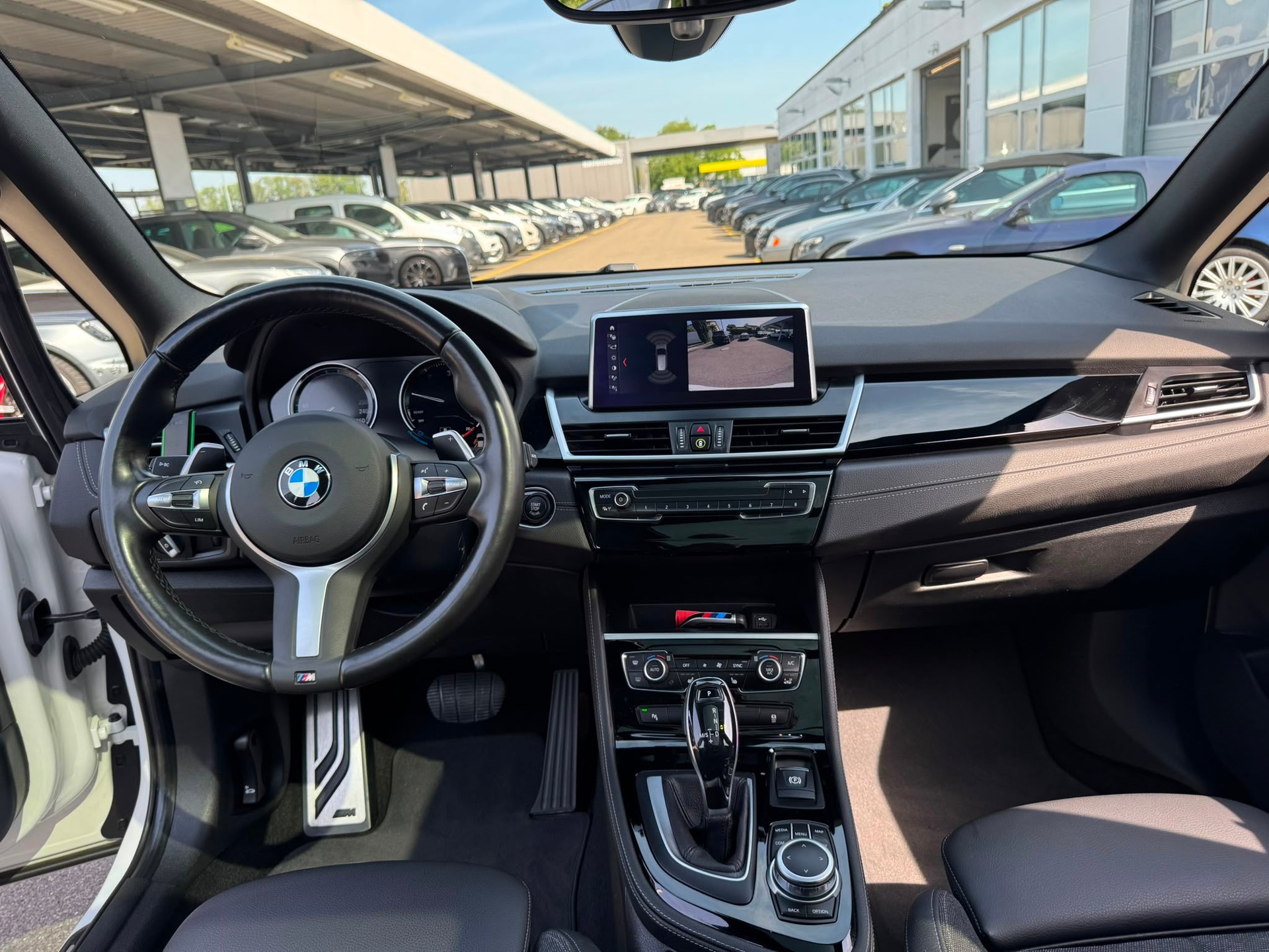 BMW 218d xDrive Gran Tourer Steptronic M Sport-image-10