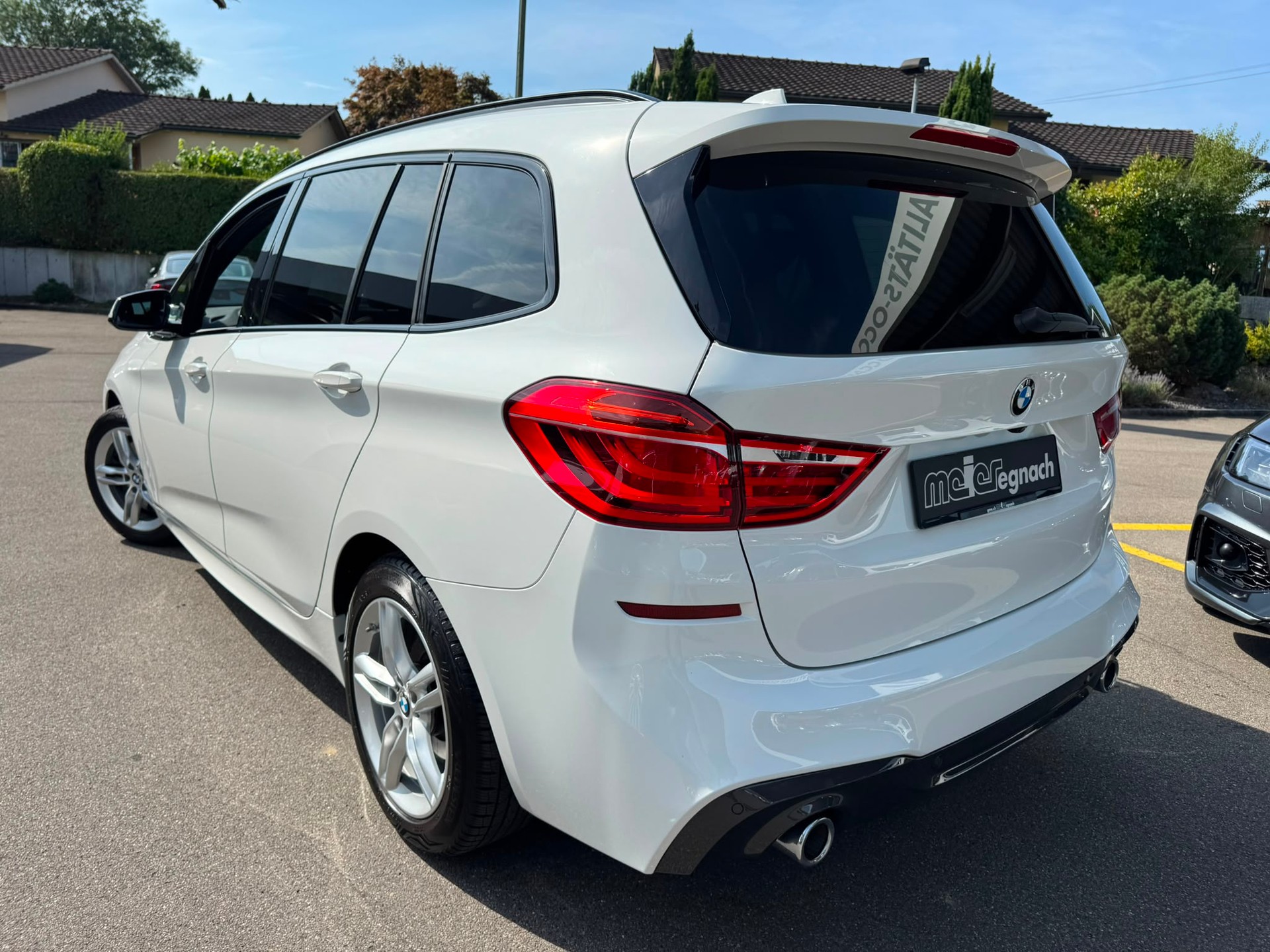 BMW 218d xDrive Gran Tourer Steptronic M Sport-image-5