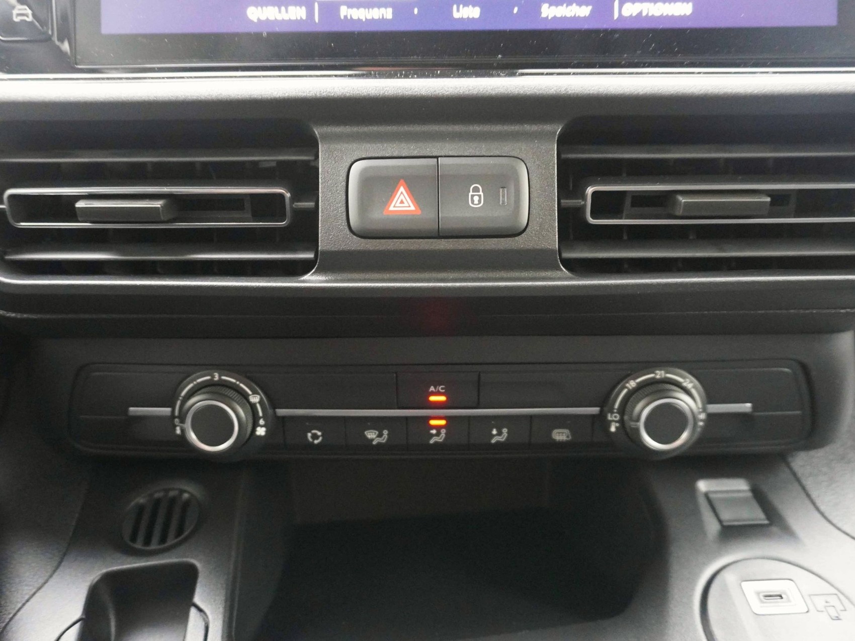 TOYOTA Proace City Van L2 1.5 D Active-image-14