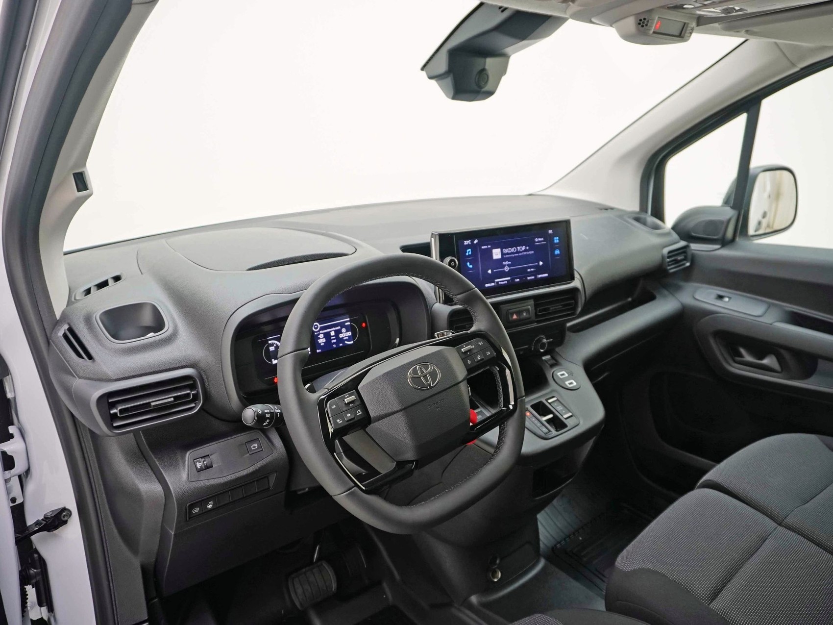 TOYOTA Proace City Van L2 1.5 D Active-image-7