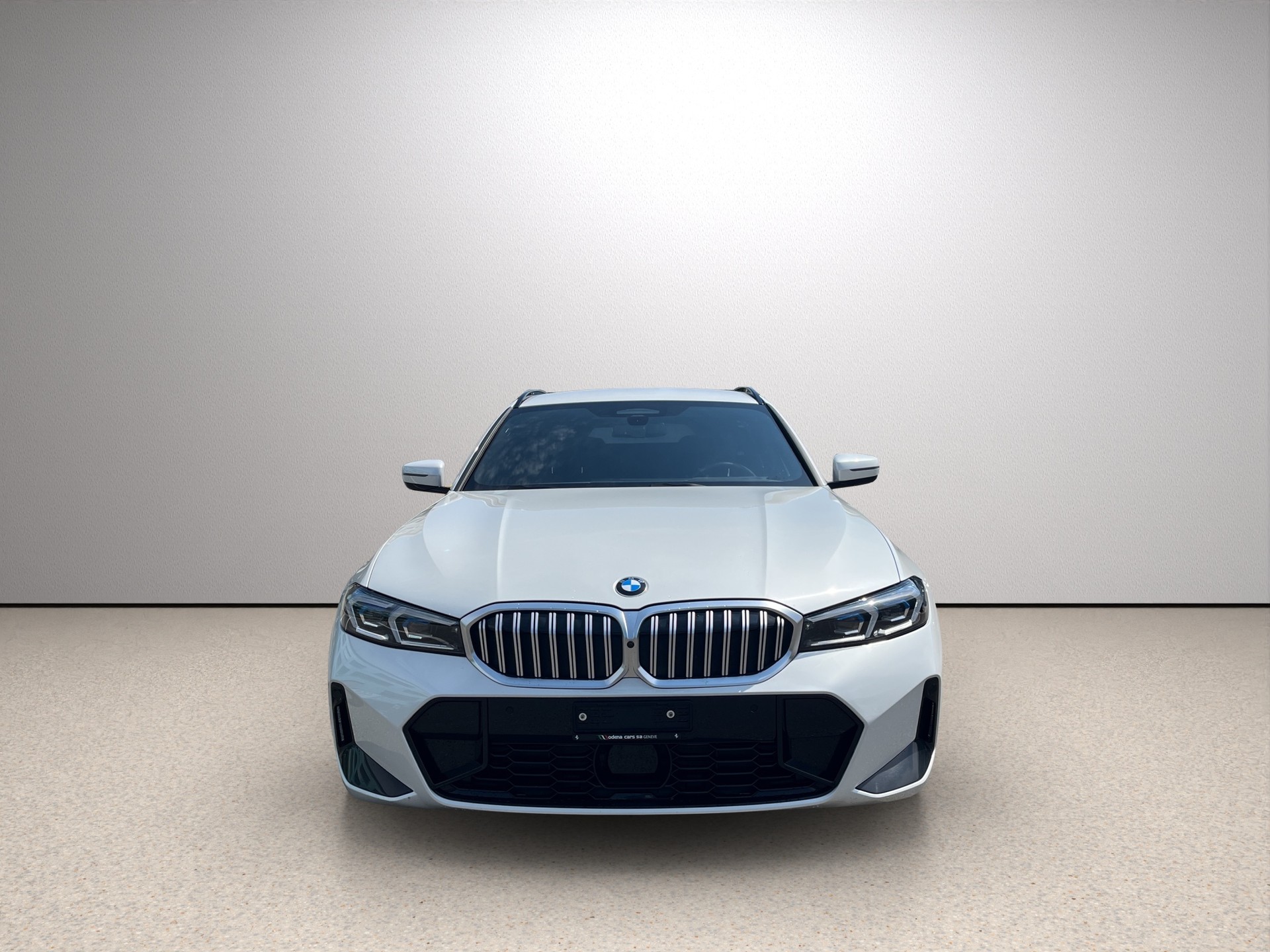 BMW 330d xDrive 48V Touring Steptronic M Sport-image-4