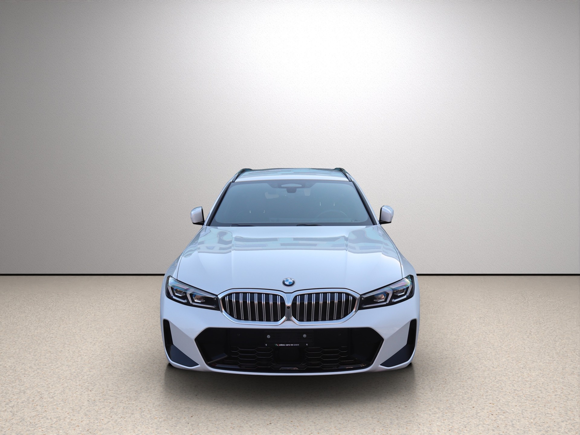 BMW 330d xDrive 48V Touring Steptronic M Sport-image-4