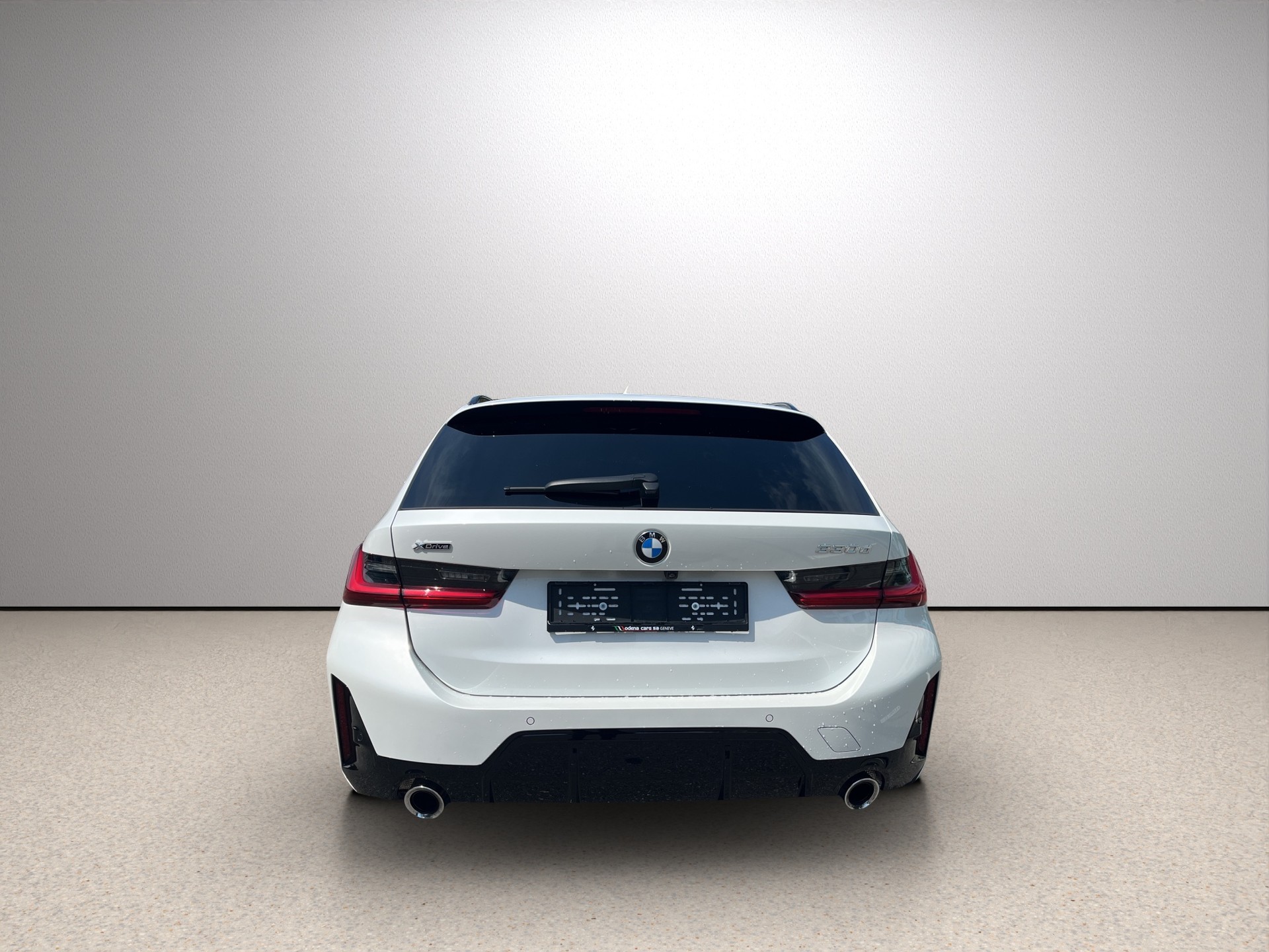 BMW 330d xDrive 48V Touring Steptronic M Sport-image-11