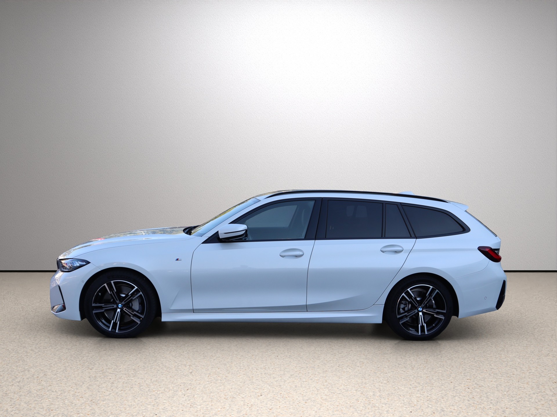 BMW 330d xDrive 48V Touring Steptronic M Sport-image-5