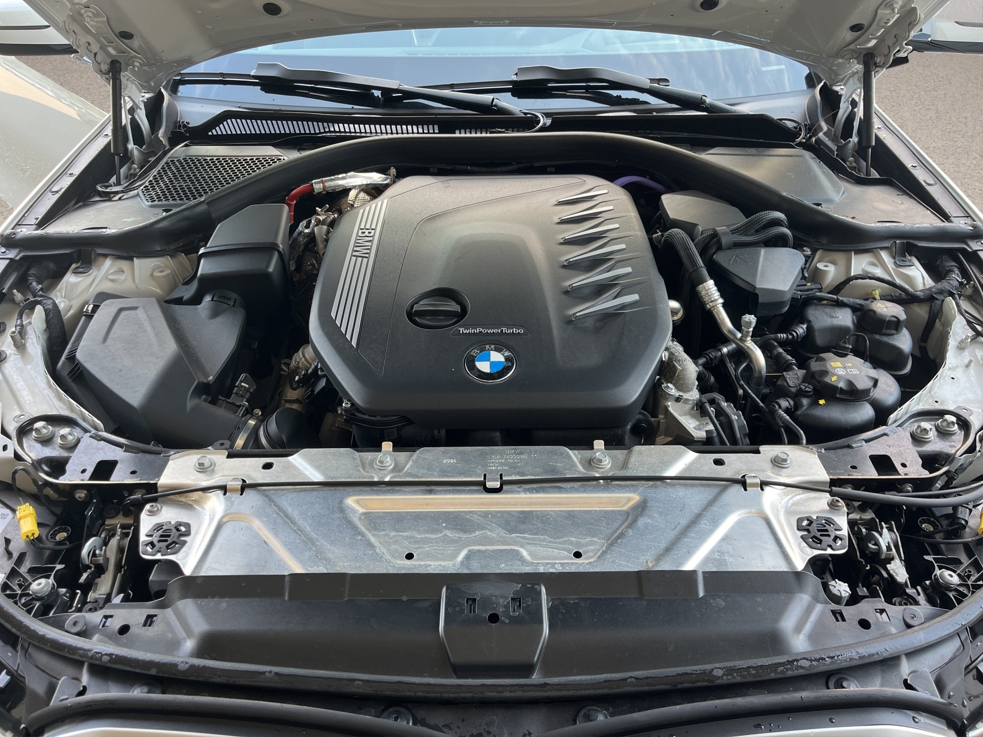 BMW 330d xDrive 48V Touring Steptronic M Sport-image-23