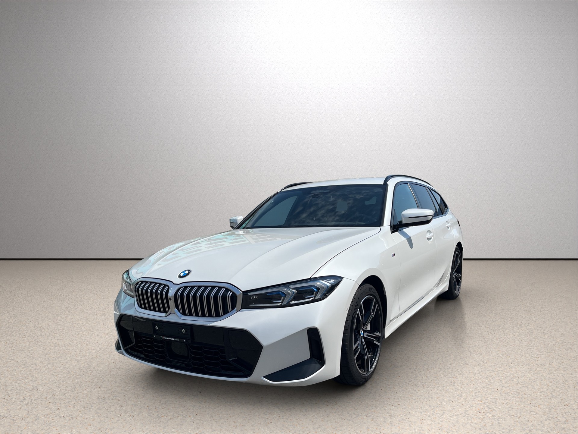 BMW 330d xDrive 48V Touring Steptronic M Sport-image-5