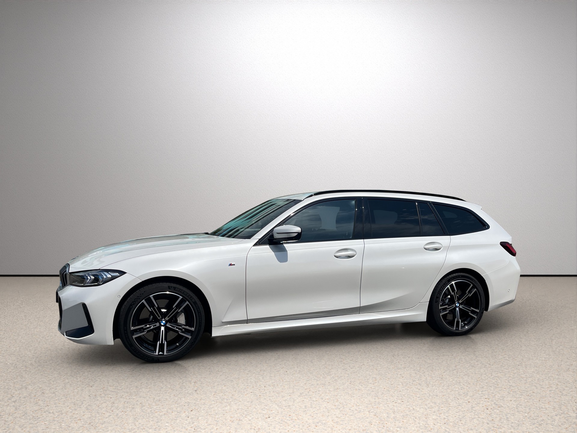 BMW 330d xDrive 48V Touring Steptronic M Sport-image-6