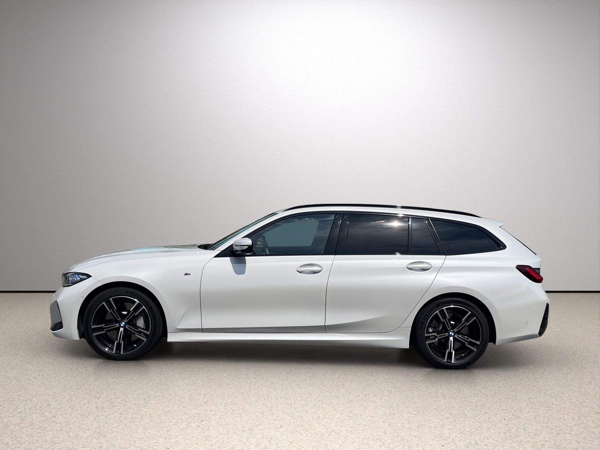 BMW 330d xDrive 48V Touring Steptronic M Sport-image-7