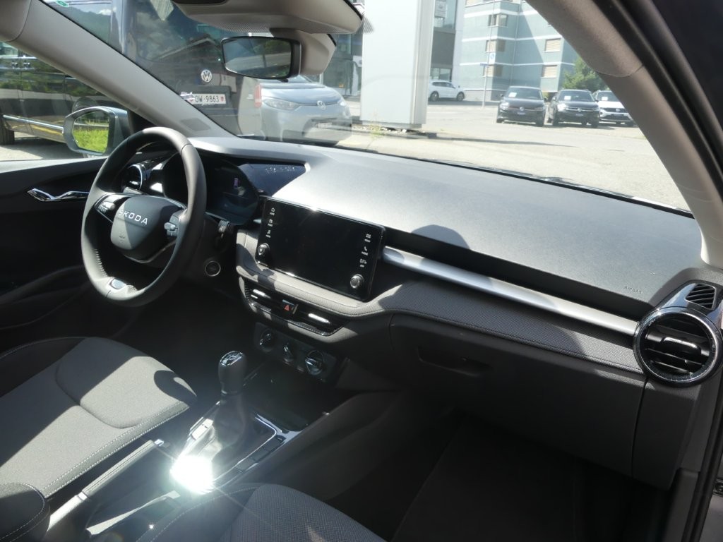 SKODA Fabia 1.0 TSI Selection-image-8
