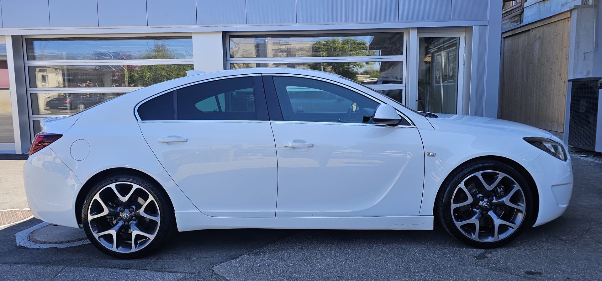 OPEL Insignia 2.8 Turbo OPC 4WD Automatic-image-3