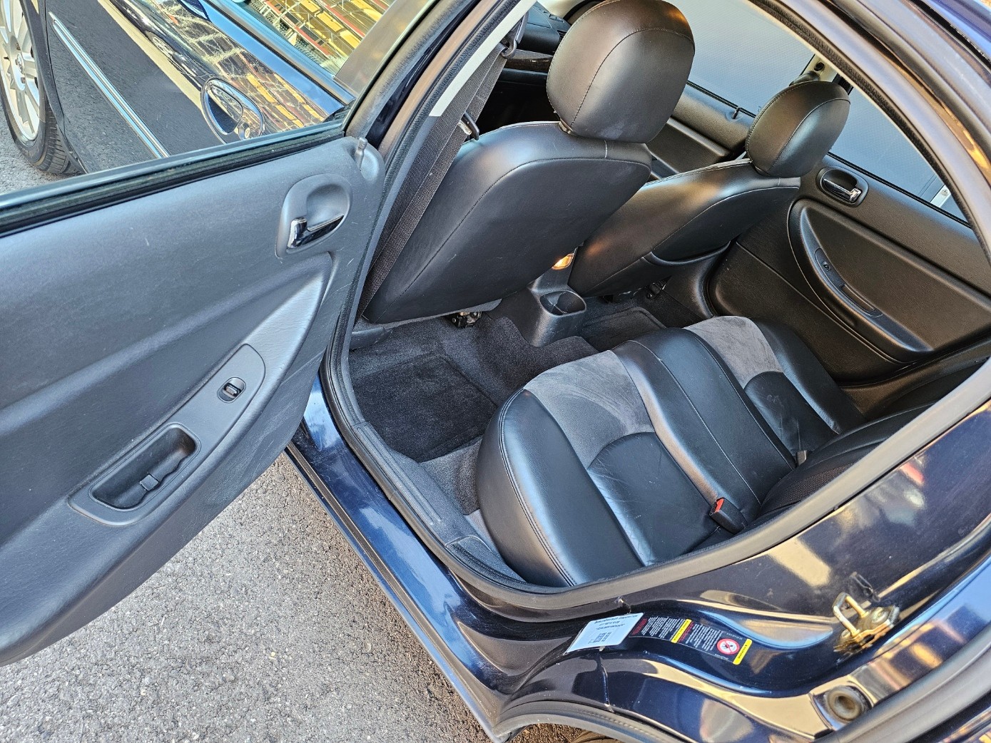 CHRYSLER Sebring 2.7 V6 Limited (LX)-image-11