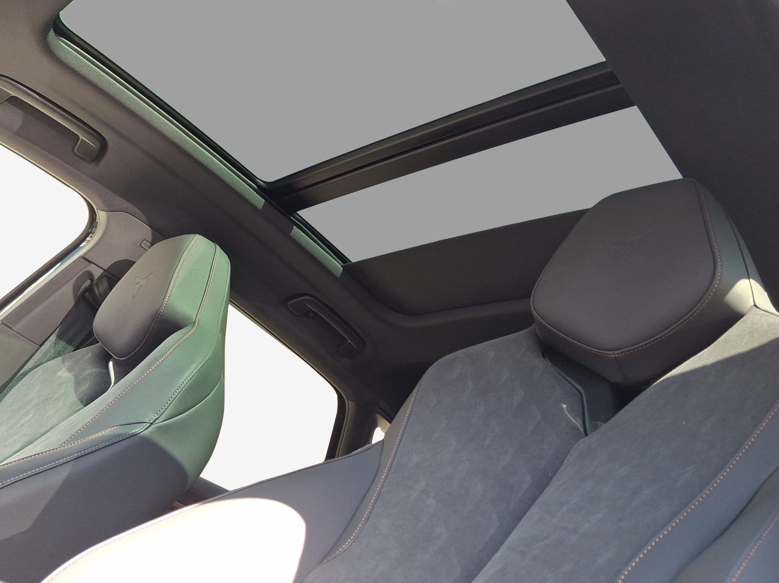 CUPRA Terramar 2.0 TSI DSG 4Drive VZ-image-15