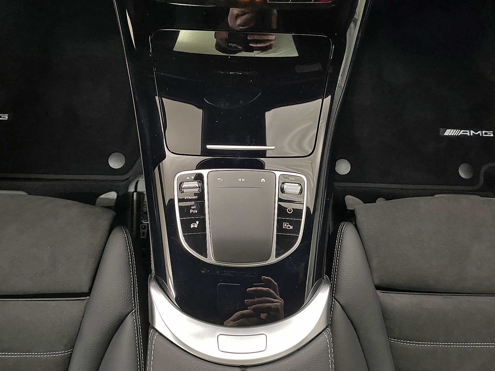 MERCEDES-BENZ EQC 400 AMG Line 4MATIC-image-12