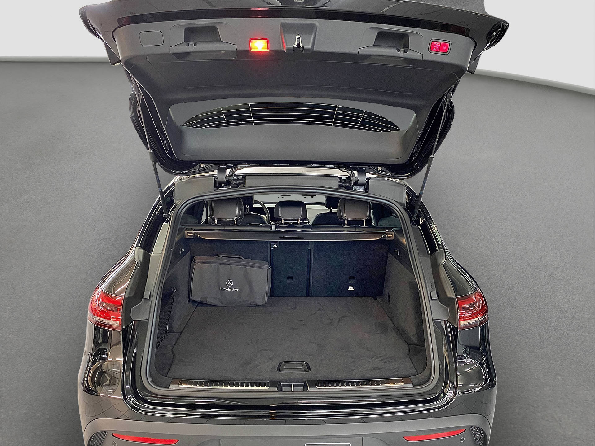 MERCEDES-BENZ EQC 400 AMG Line 4MATIC-image-11