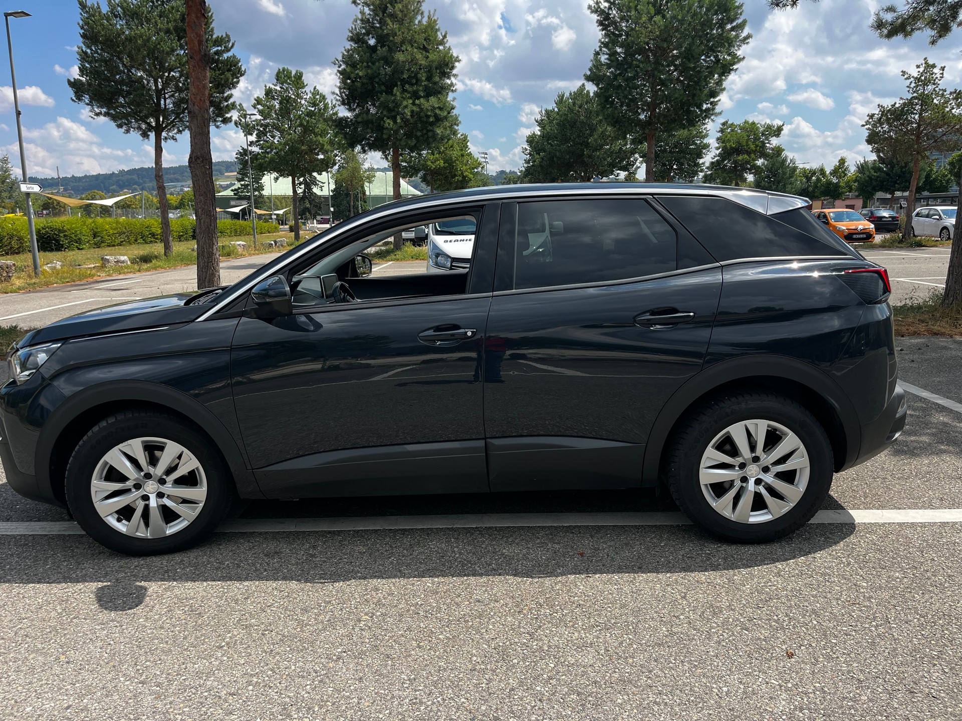 PEUGEOT 3008 1.2 PureTech-image-4