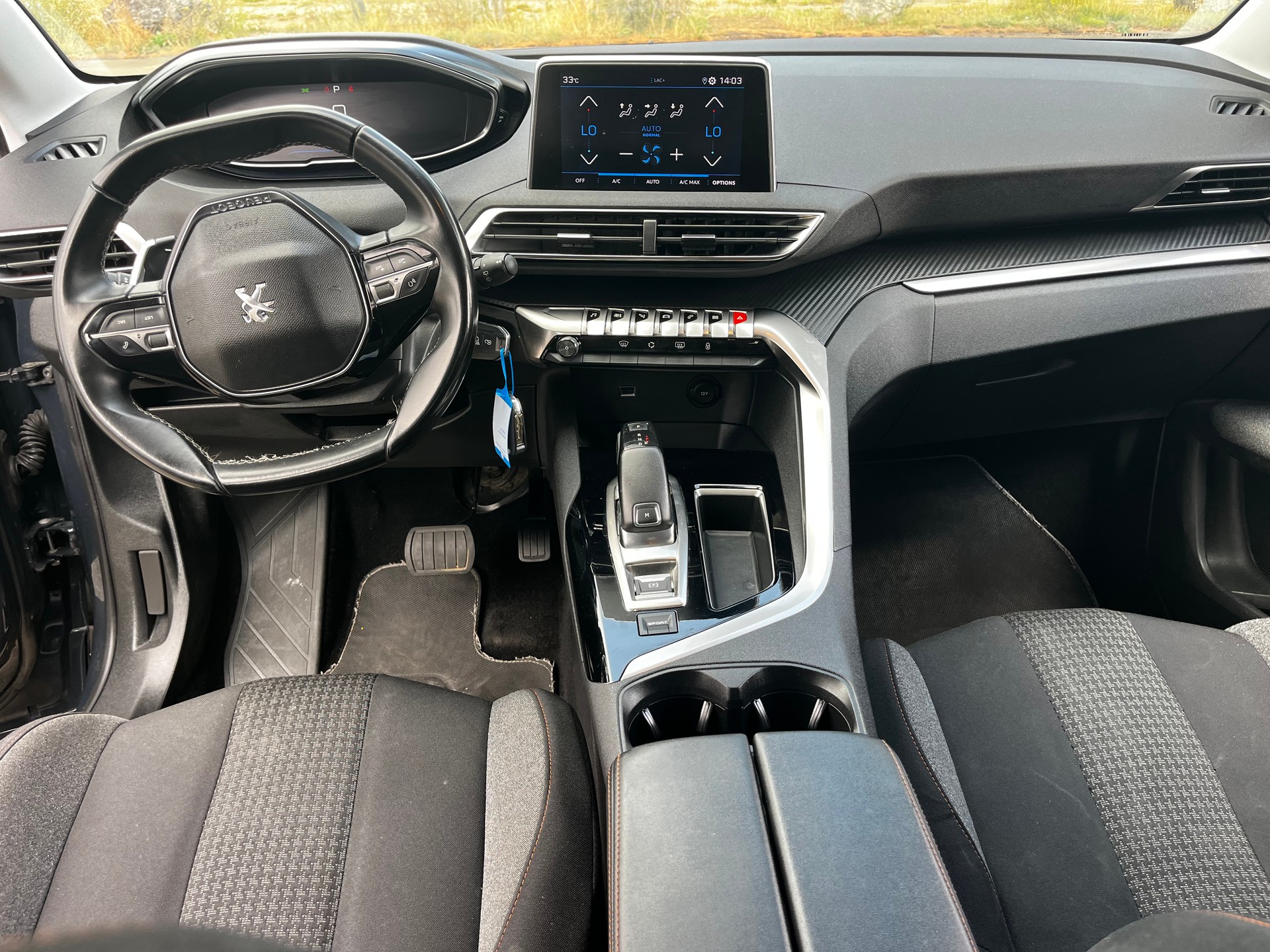 PEUGEOT 3008 1.2 PureTech-image-14
