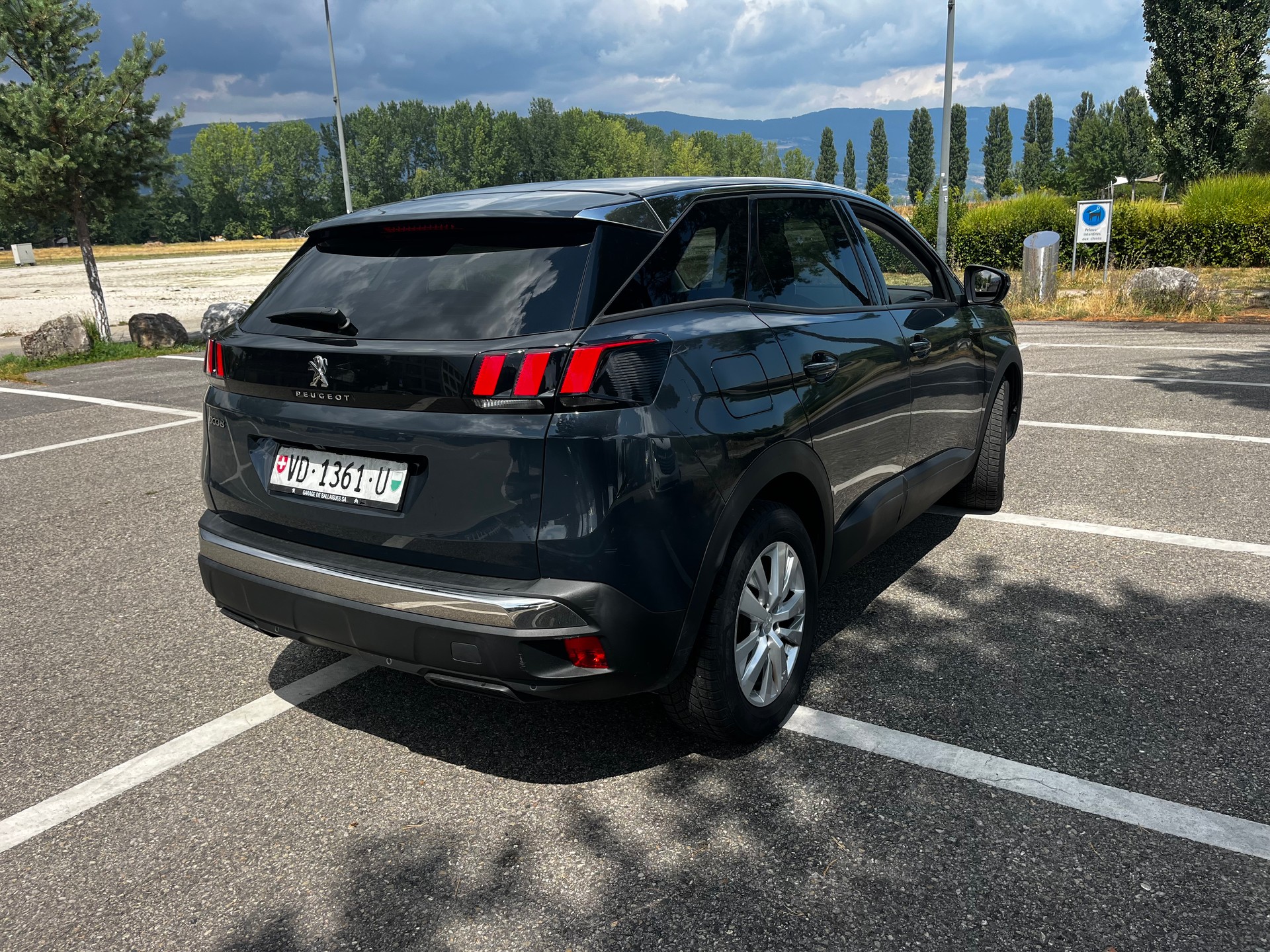 PEUGEOT 3008 1.2 PureTech-image-5